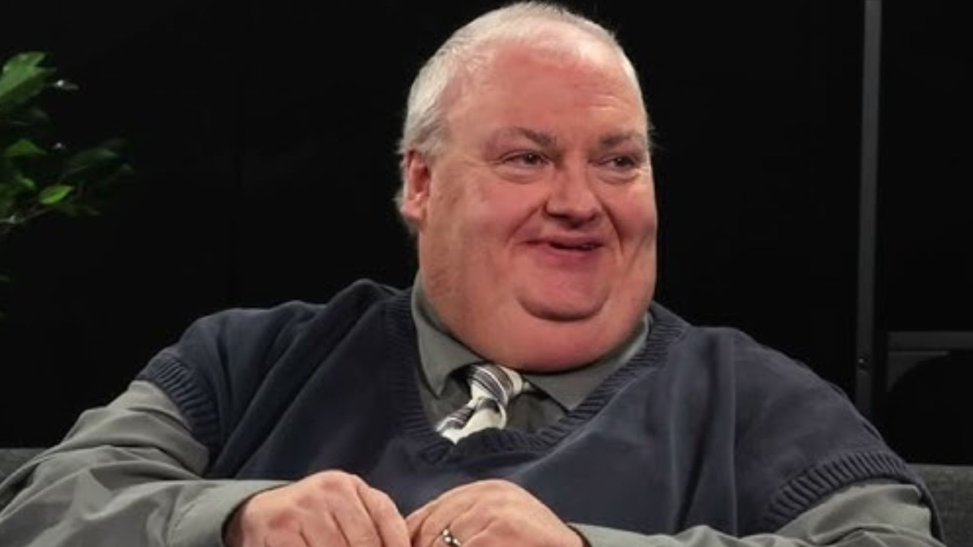 Morre Simon Fisher-Becker, ator de Harry Potter, aos 63 anos