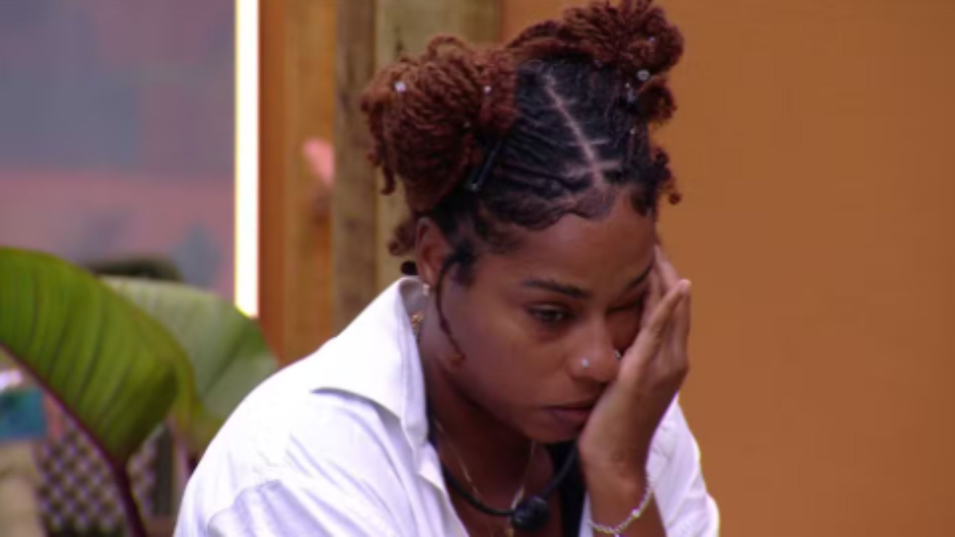 BBB 25: Thamiris chora ao falar sobre conversa com a atriz: ‘Eu gosto da Vitória’
