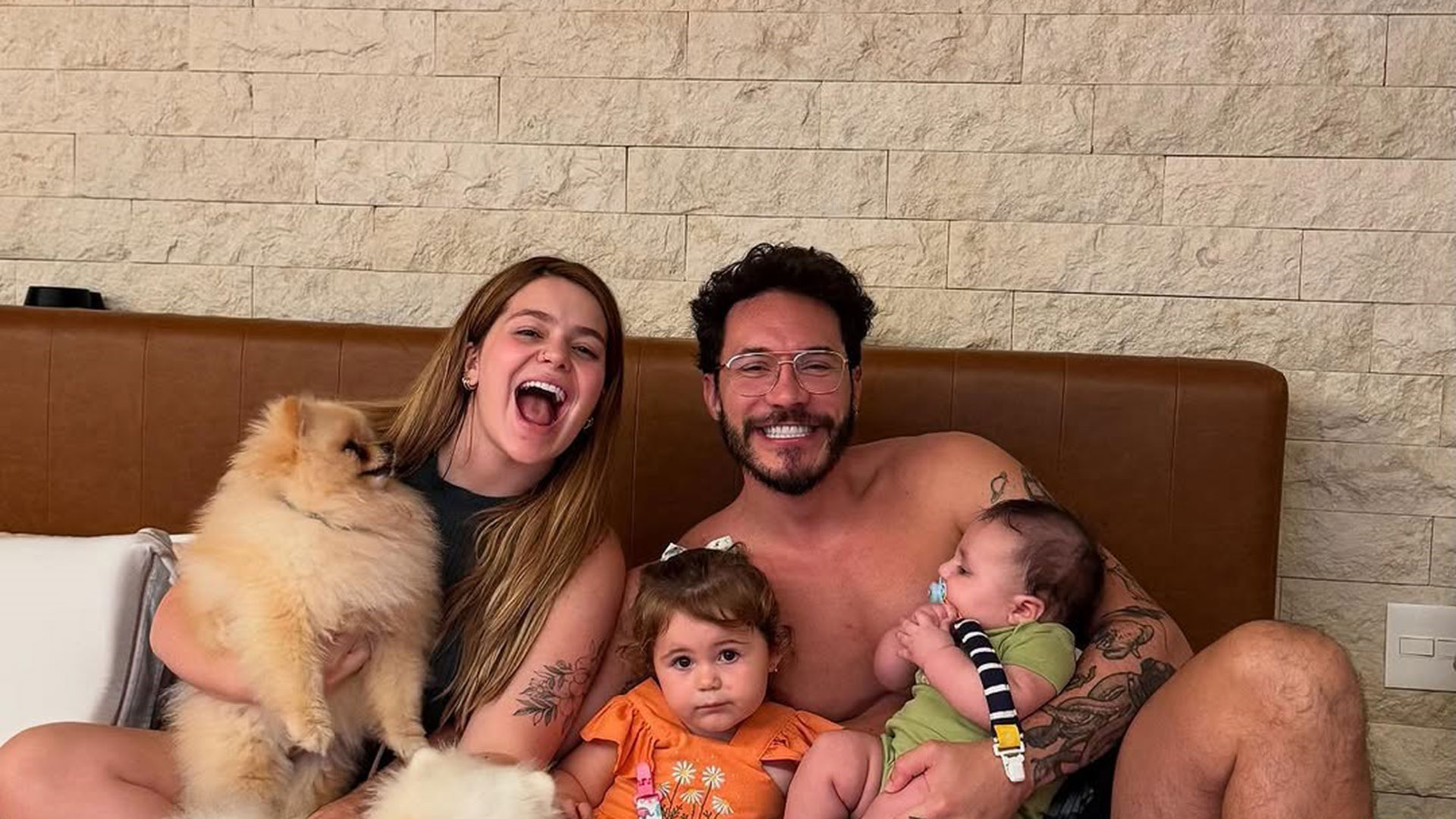 Viih Tube curte Carnaval em família e posta foto de Ravi: ‘Curtindo’