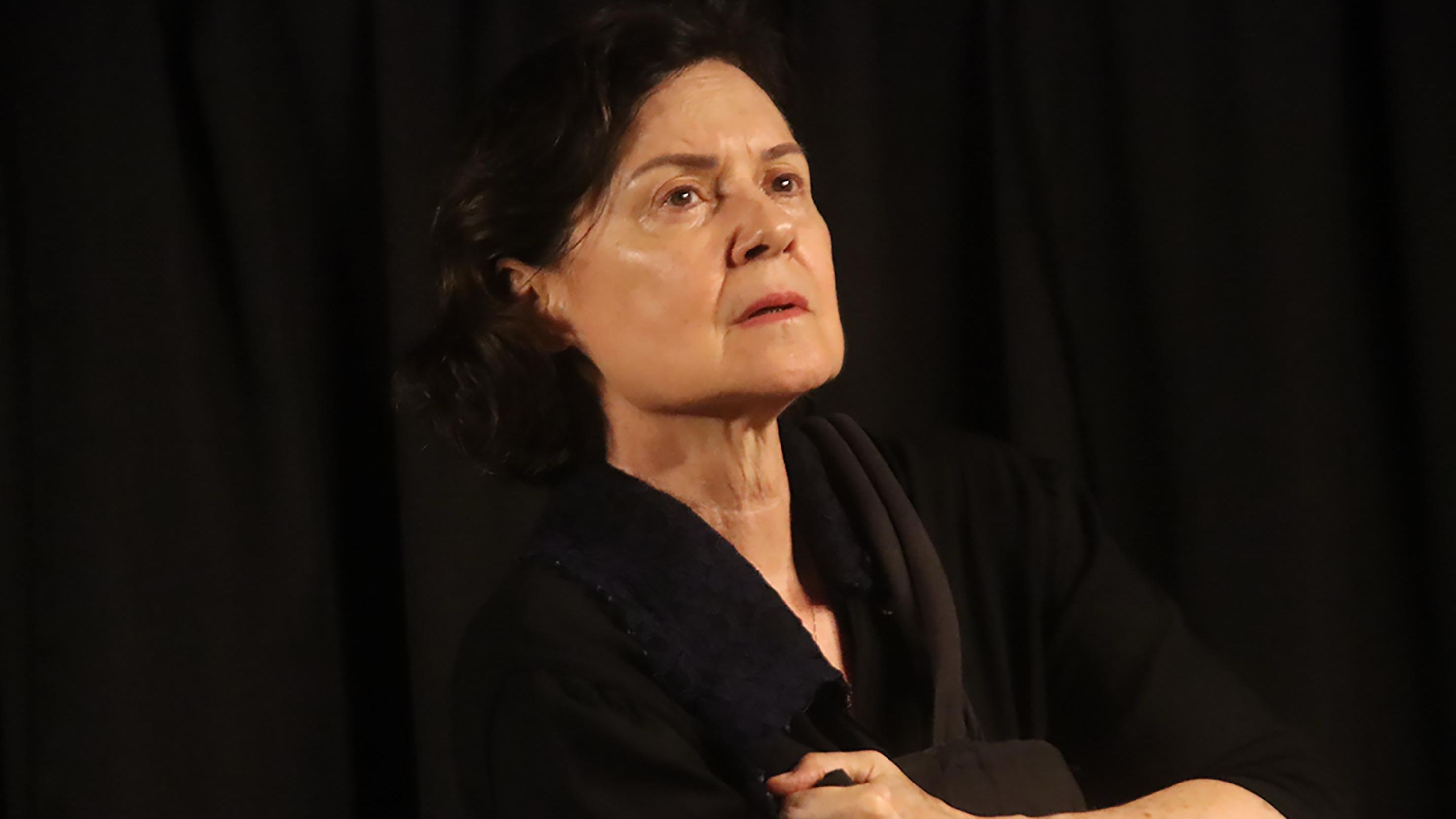 Ester Jablonski encara mudança com peça baseada em obras de Clarice Lispector: ‘Me escuto mais’