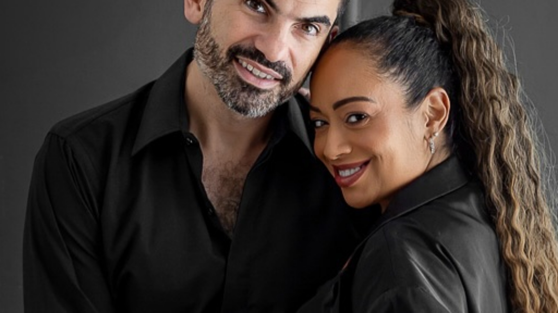 Aretha Oliveira exalta parceria do marido na gestação: ‘Sorte grande em te ter’