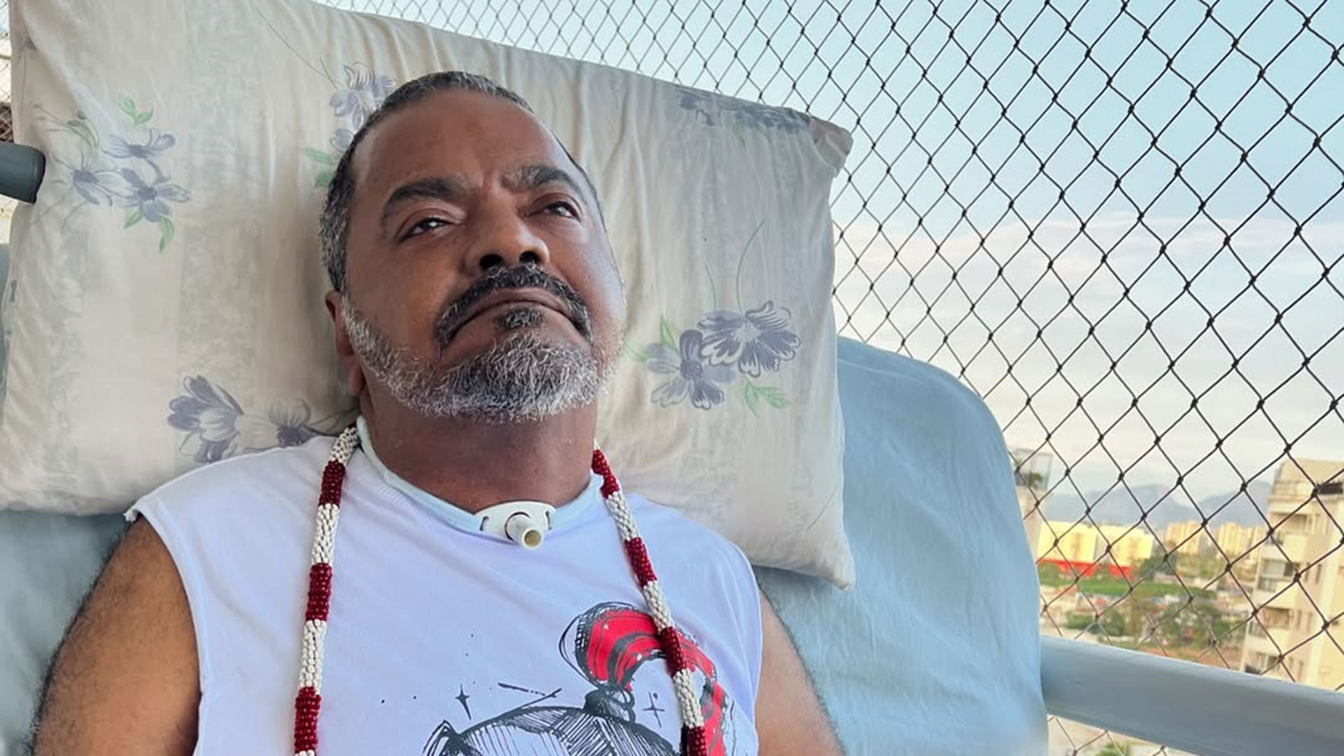 Arlindo Cruz está internado e assessoria comenta estado de saúde: ‘Cuidados’