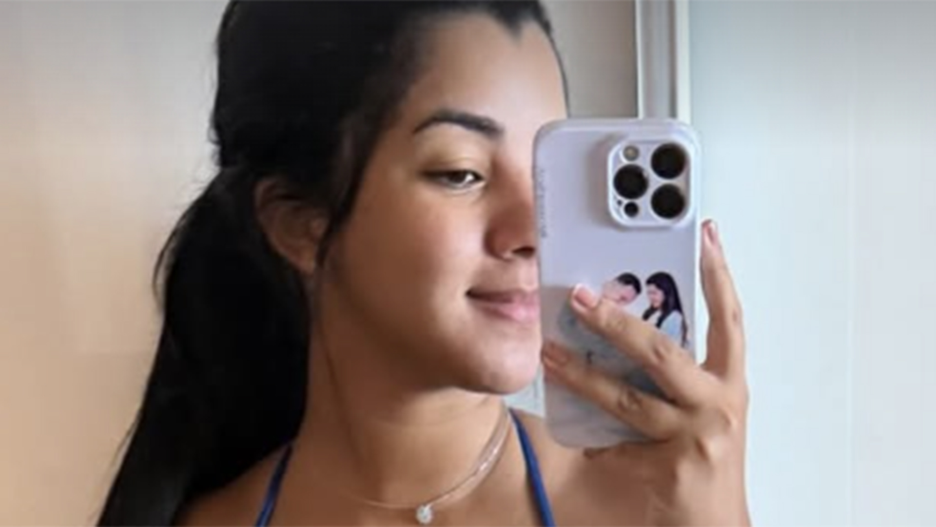 Grávida pela segunda vez, Ary Mirelle exibe o barrigão em nova foto