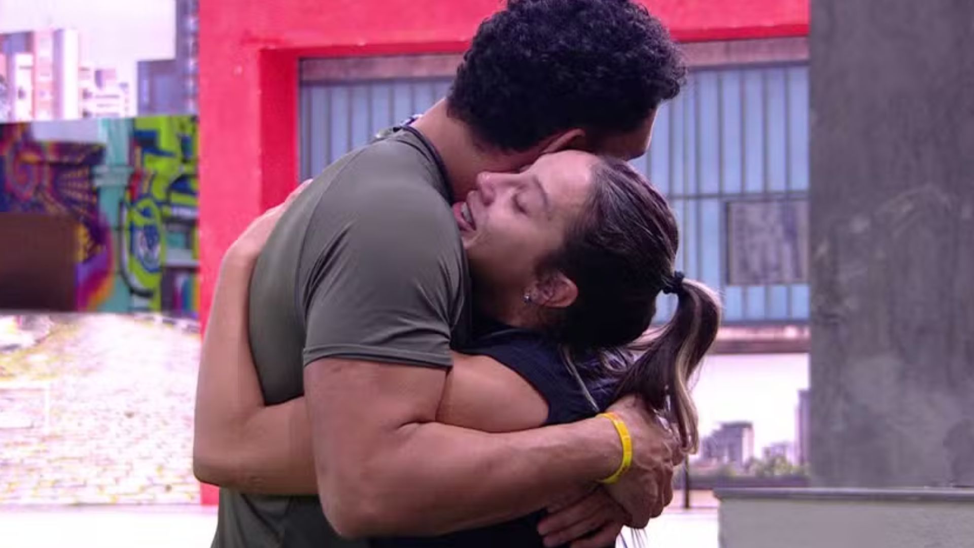 BBB 25: Renata é consolada por brothers: ‘Não vou desistir’