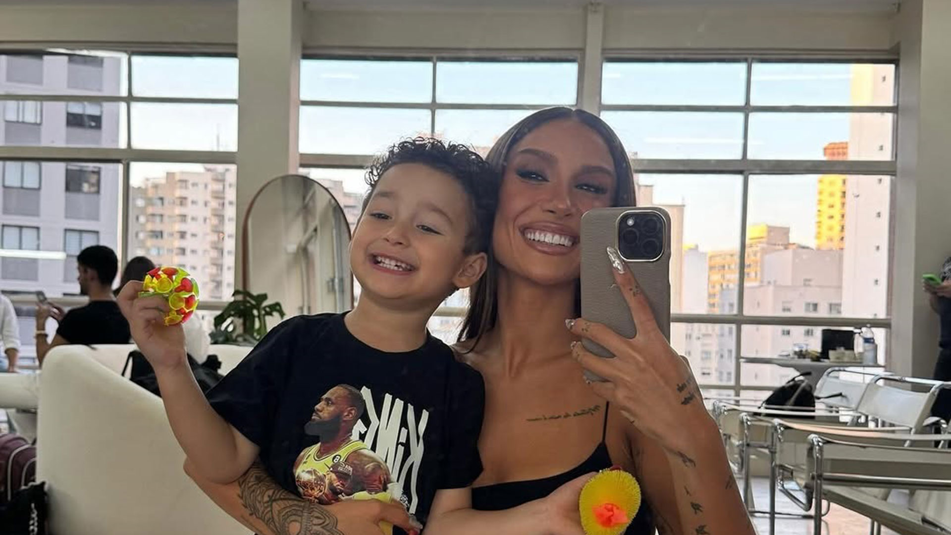 Bianca Andrade se declara para o filho Cris: ‘Inexplicável’