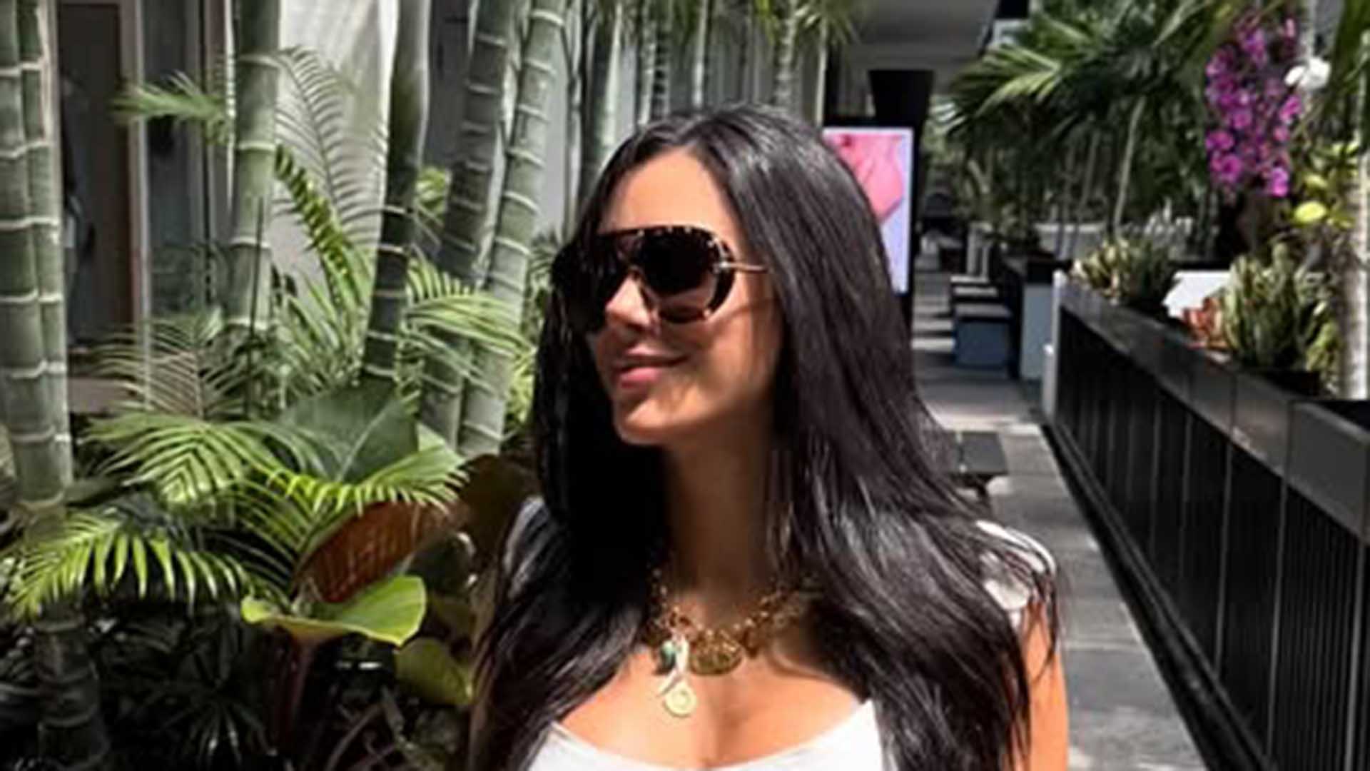 Grávida, Bruna Biancardi exibe o barrigão em viagem ao exterior