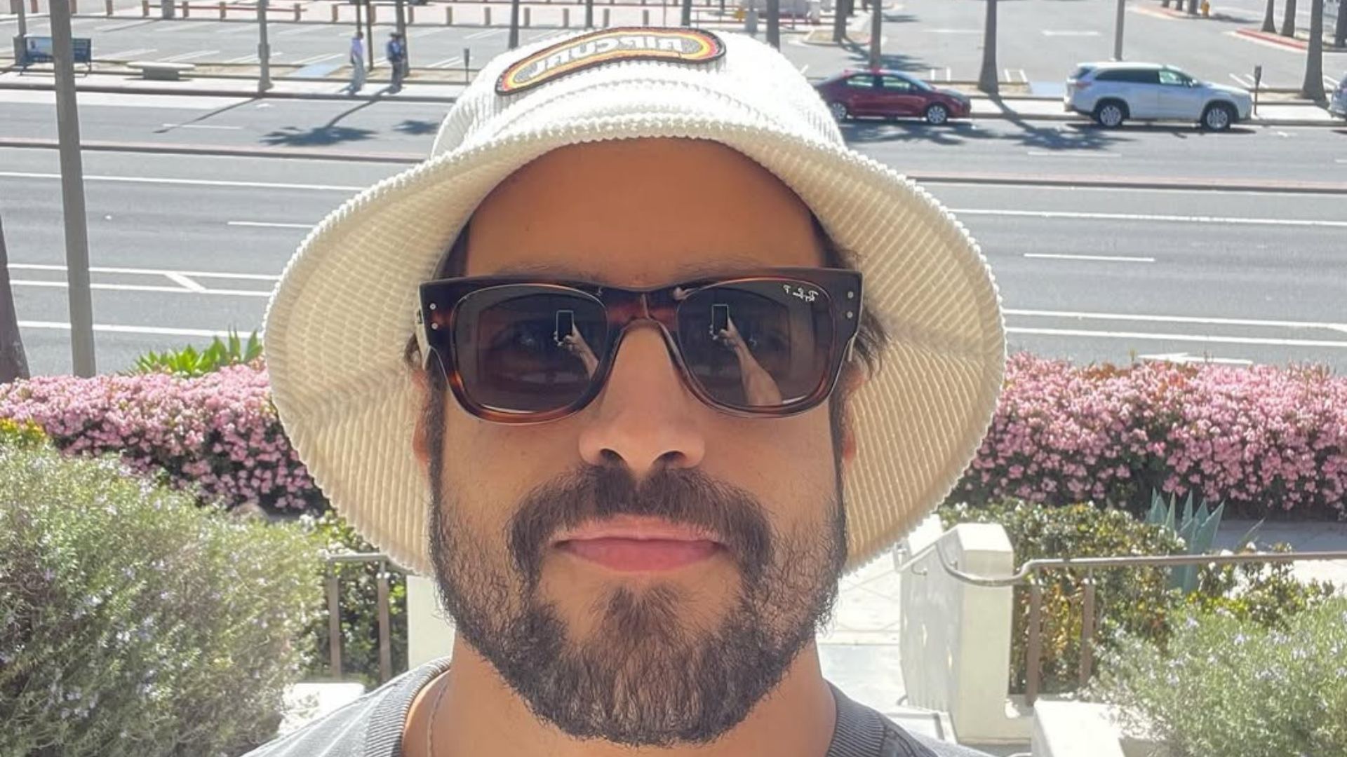 Caio Castro volta a falar sobre quem deve pagar a conta em encontro