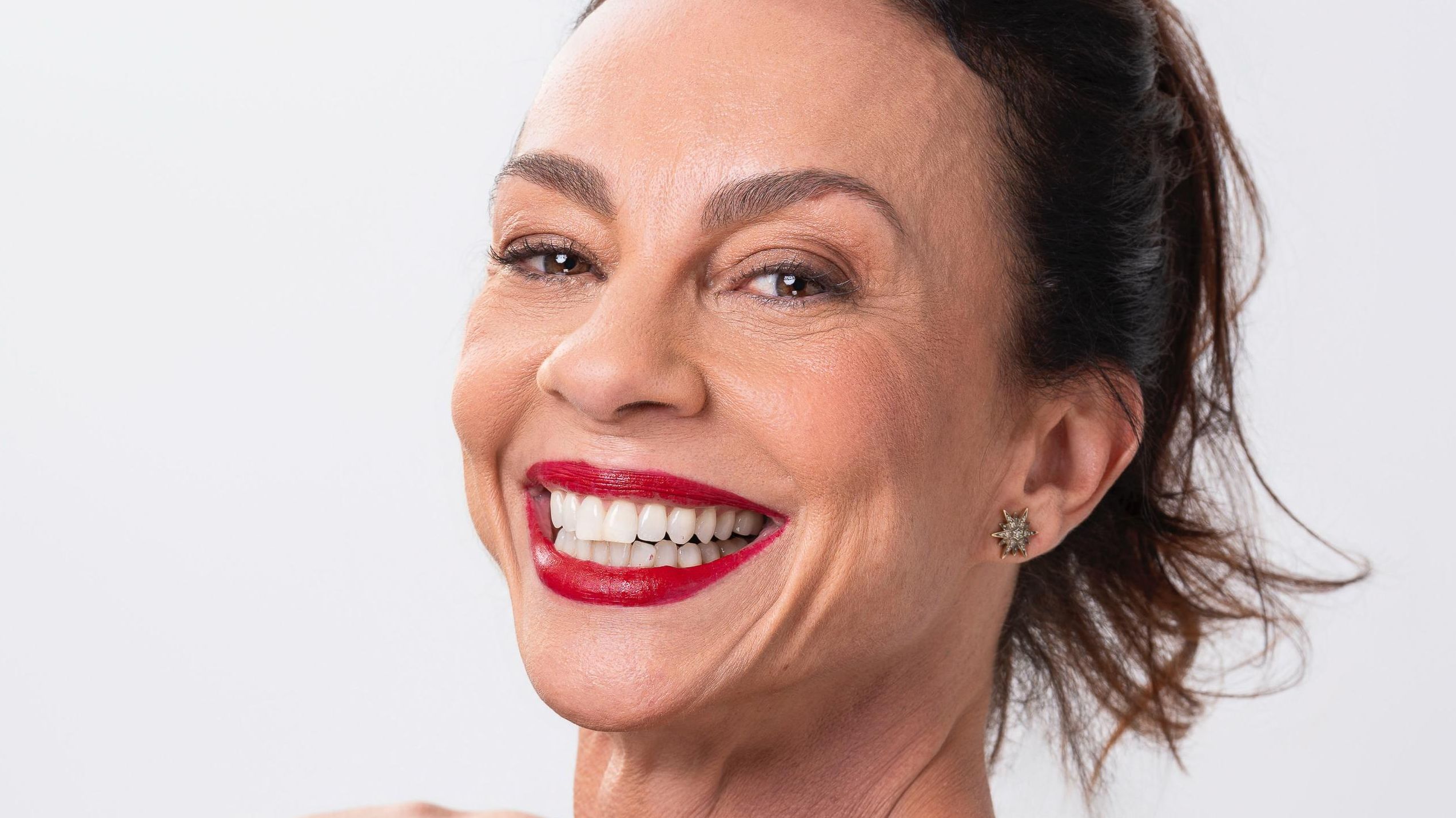 Carla Marins recorda escolha de desacelerar carreira: ‘Quis vivenciar a maternidade’