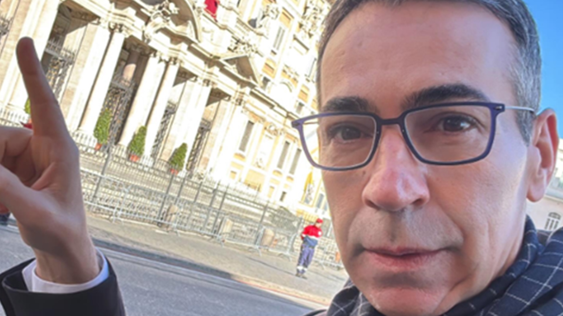 César Tralli se despede de Roma após cobertura da morte do papa