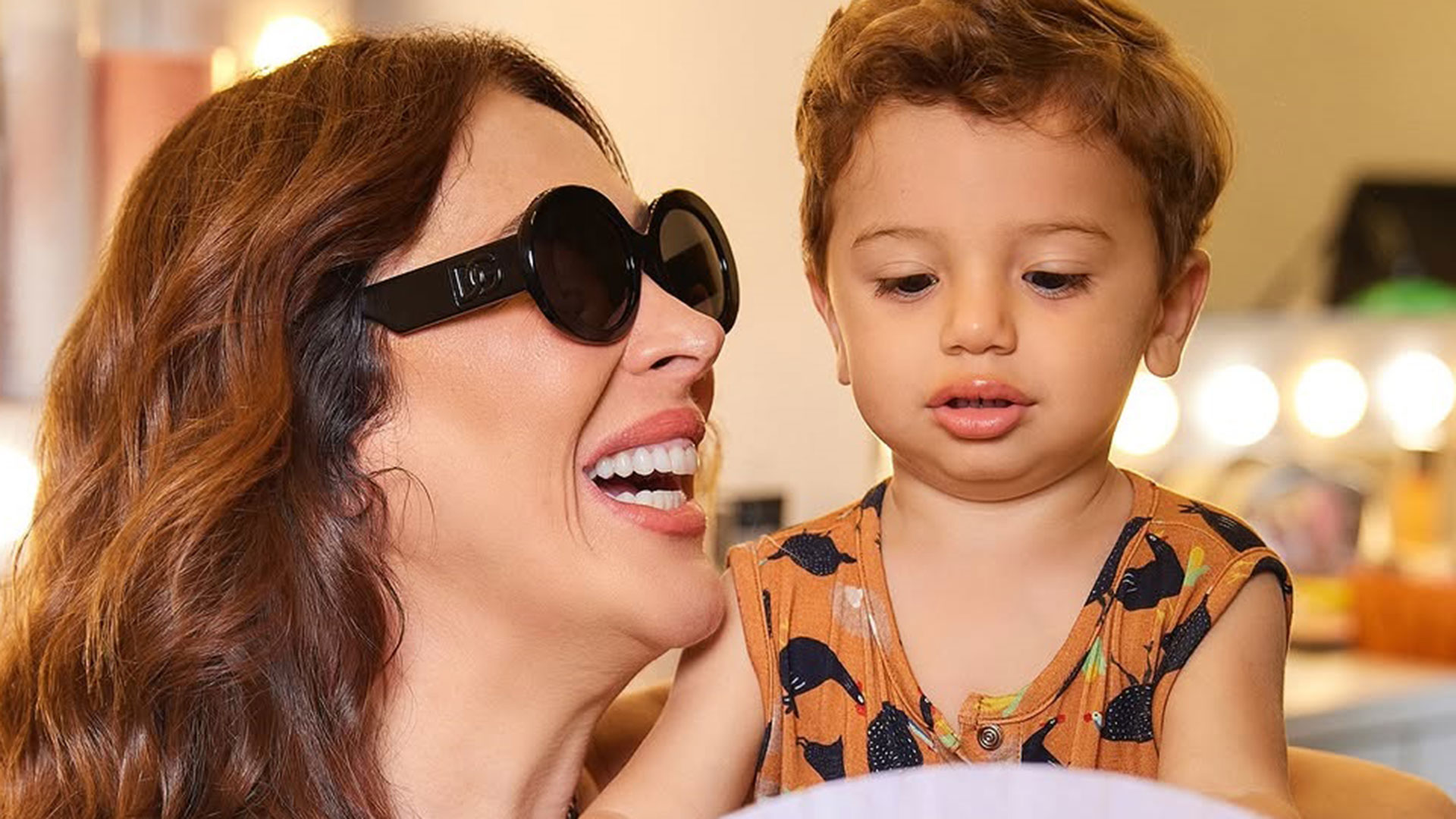 Claudia Raia encanta  ao mostrar momentos com o filho caçula: ‘Amoroso’