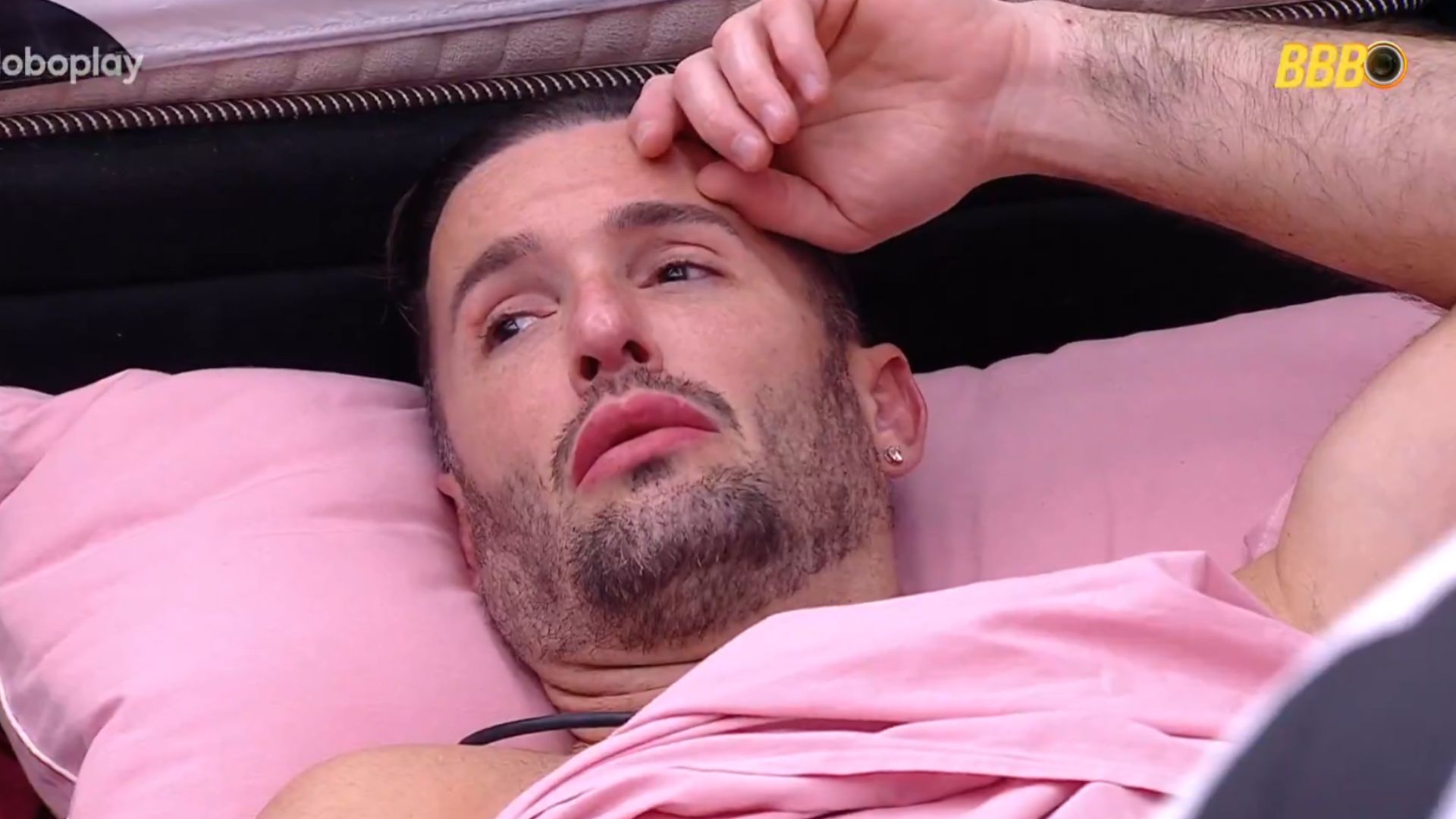 BBB 25: Emparedado, Diego Hypolito relata medo: ‘Só choro’