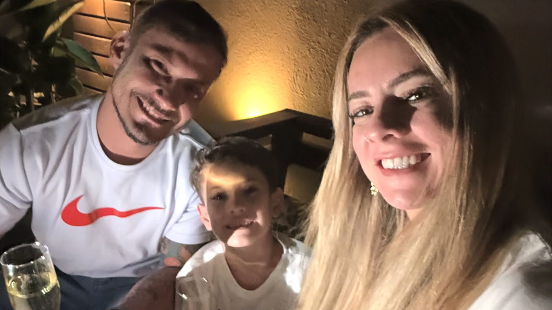 Viúva de piloto da Fórmula 1600 fala sobre as mortes do filho e do marido