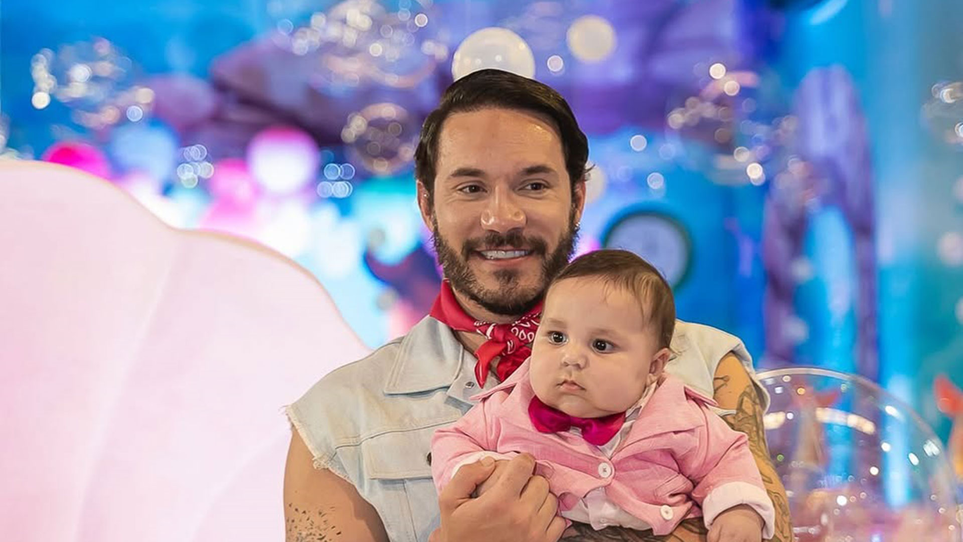 Eliezer encanta ao mostrar o filho Ravi sorrindo: ‘Poderoso chefinho’