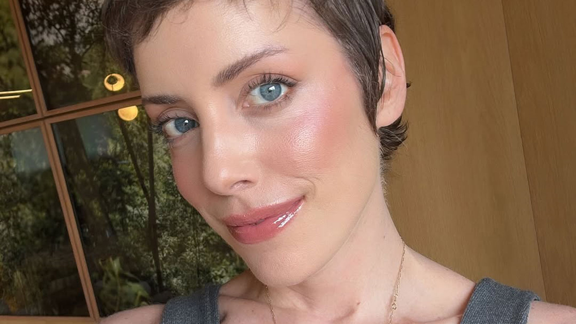 Fabiana Justus cancela viagem para Paris e revela o motivo: ‘Insegura’