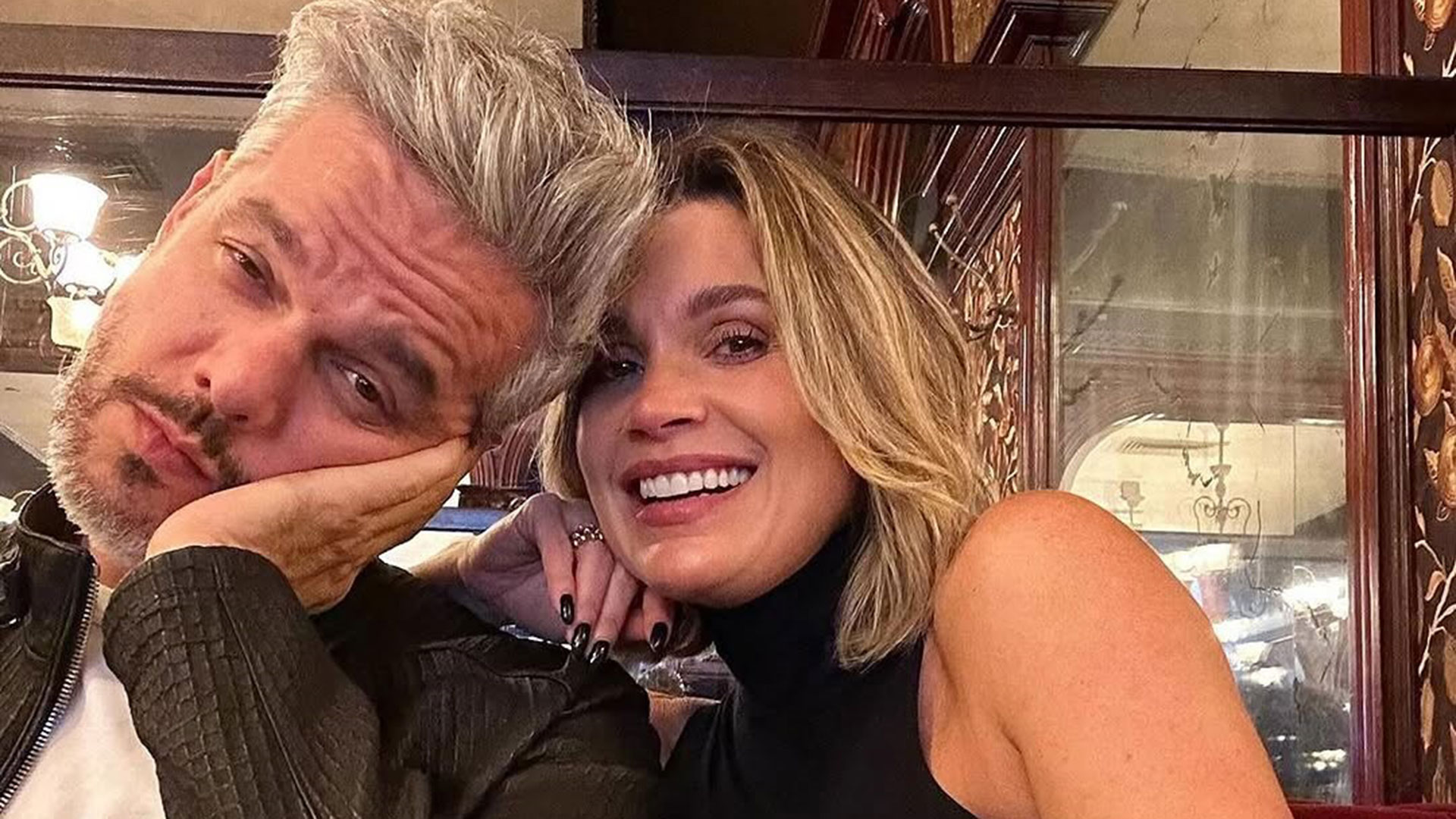 Flávia Alessandra celebra Dia do Beijo com Otaviano Costa: ‘Beijem muito’