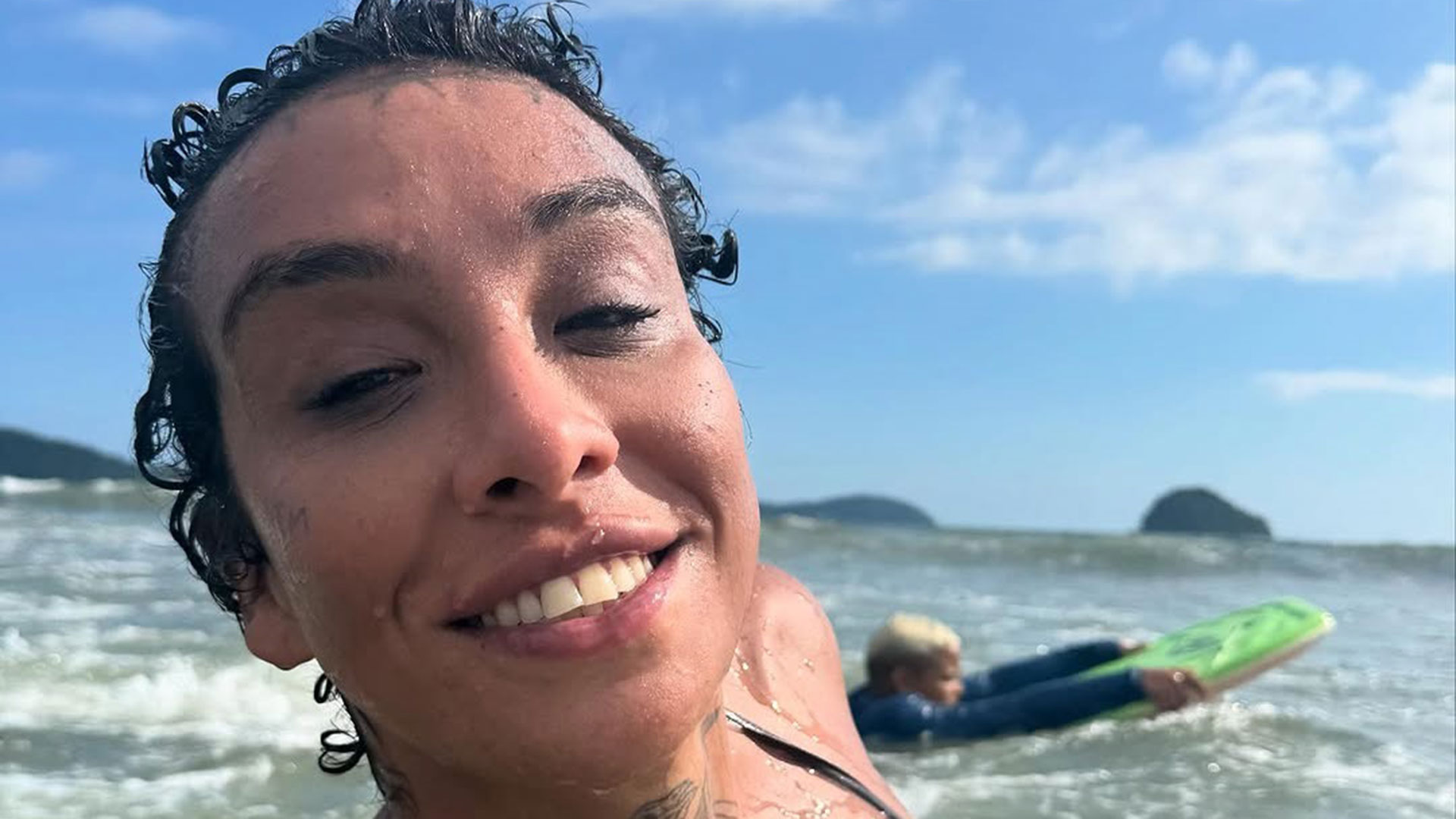 Linn da Quebrada agradece carinho dos fãs após internação