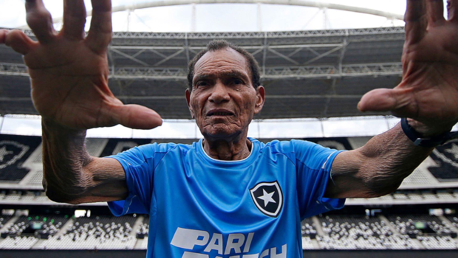 Ex-goleiro do Botafogo, Manga morre aos 87 anos no Rio de Janeiro