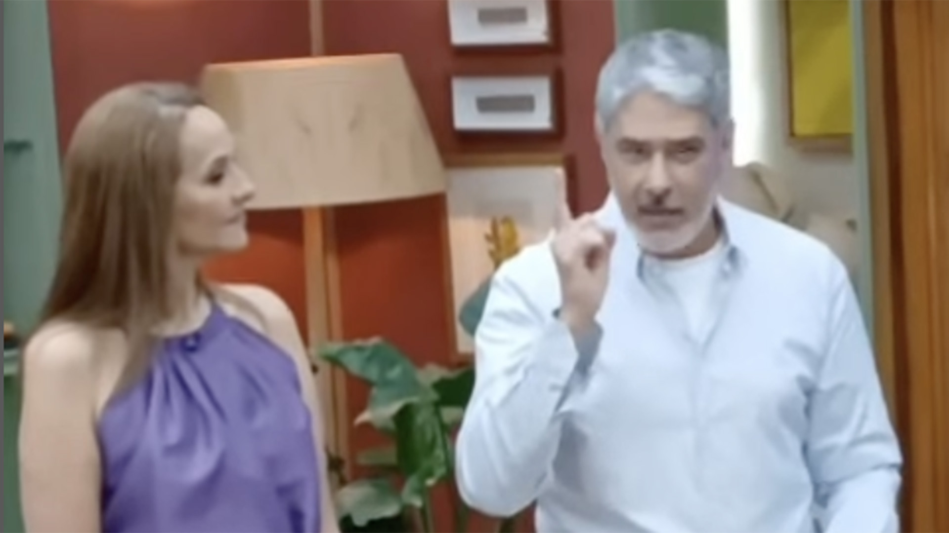 Maria Beltrão reage ao ouvir piada de William Bonner: ‘Eu gostaria’