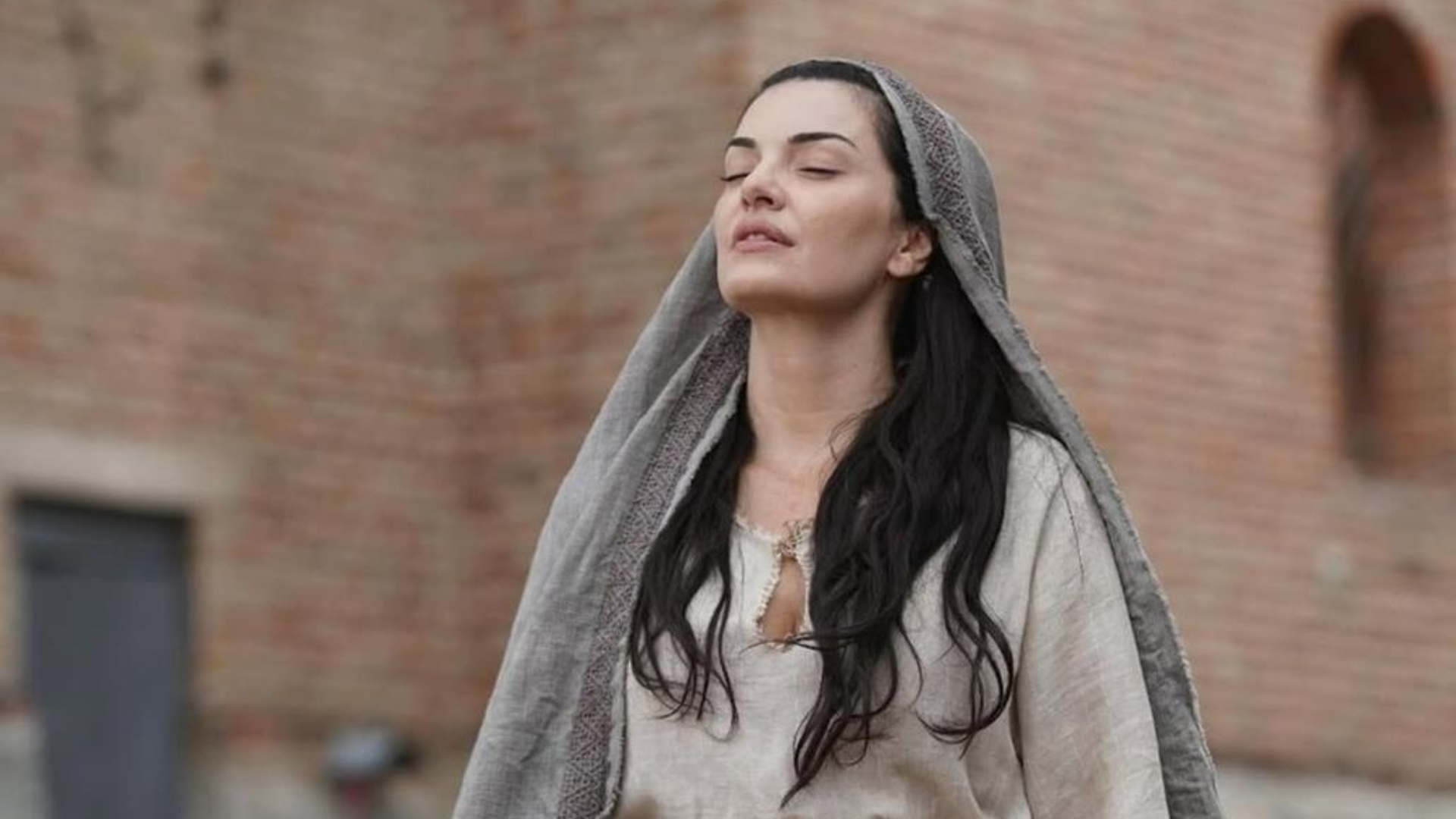 Em papel de fé e transformação, Mayana Neiva encarna Maria na Paixão de Cristo: ‘Ser divino’