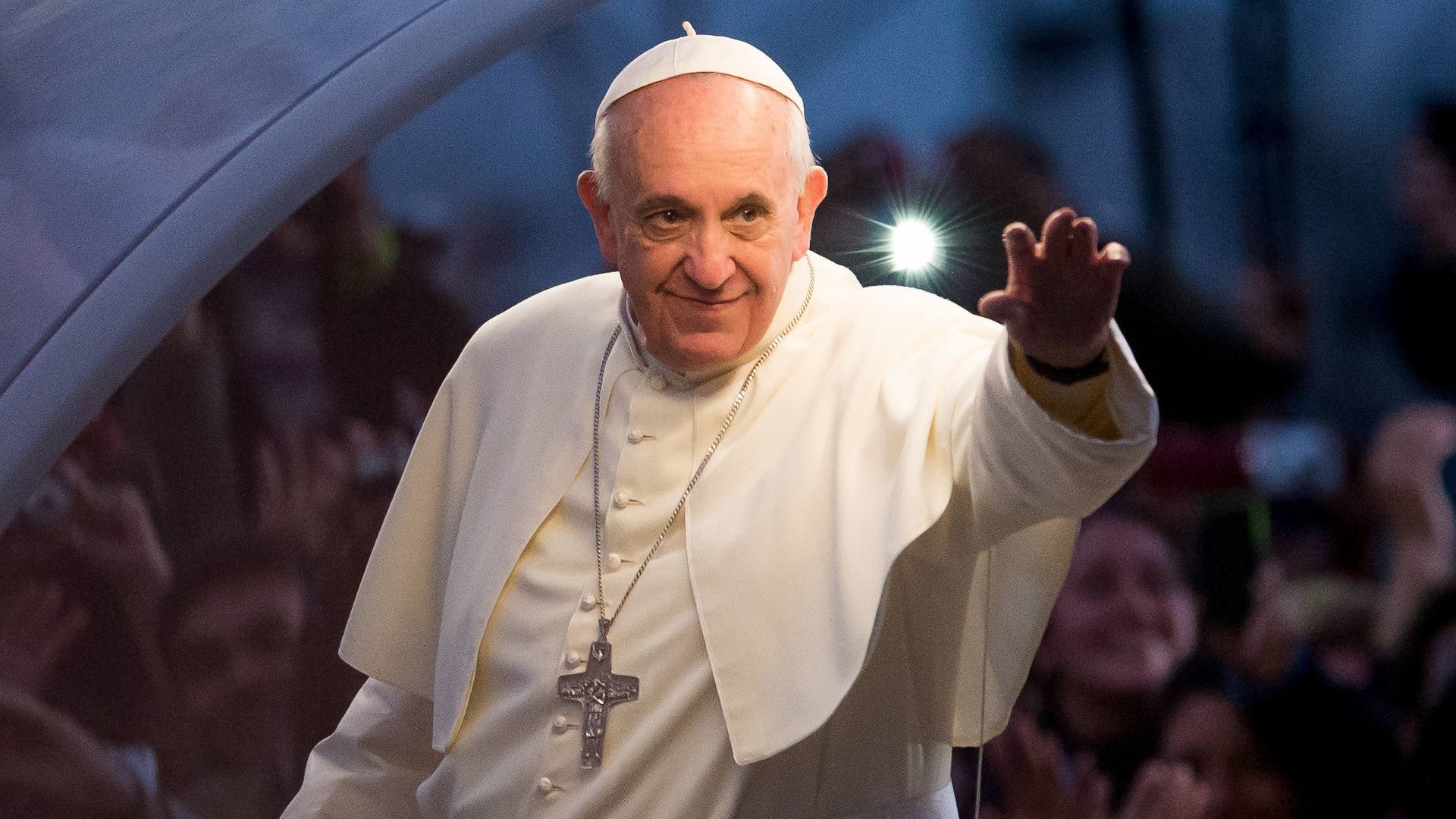 Papa Francisco agradece enfermeiro em uma de suas últimas ações: ‘Obrigado’