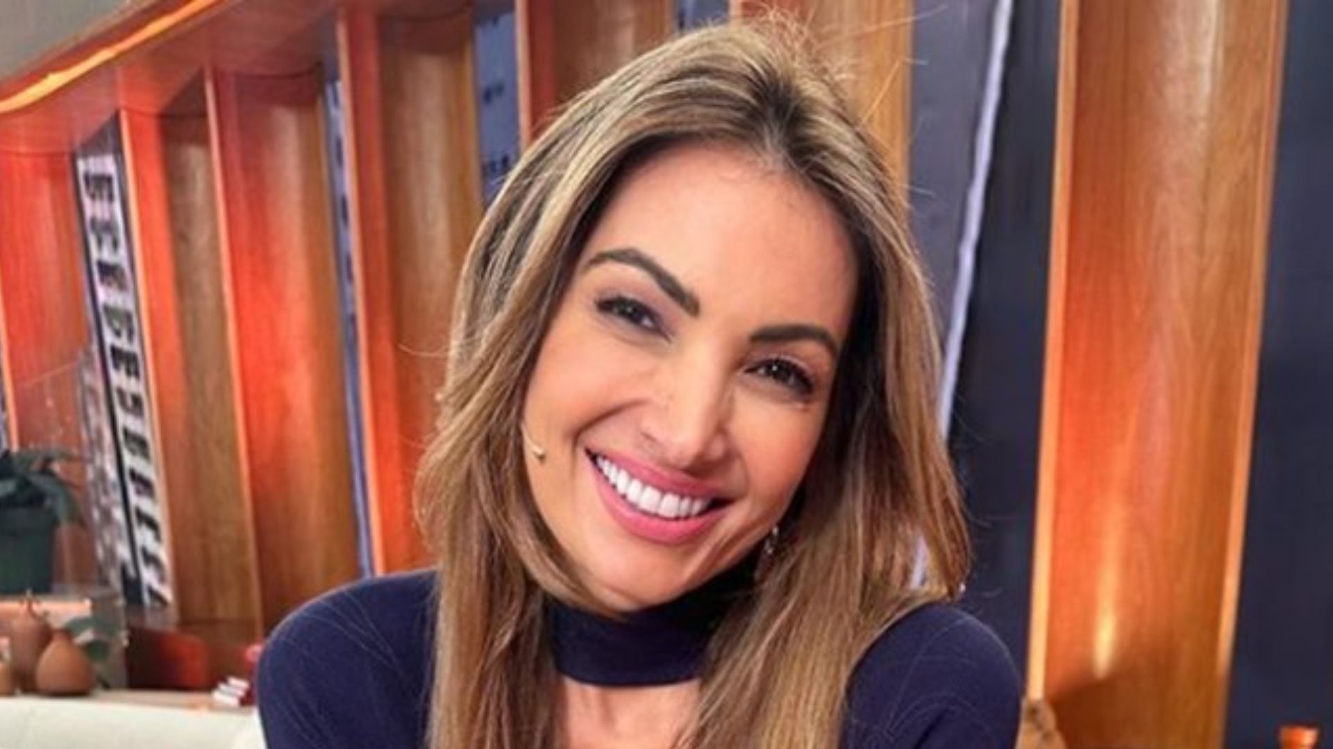 Patrícia Poeta resgata vídeo dançando Xuxa na escola: “Tímida e olhando pra baixo”