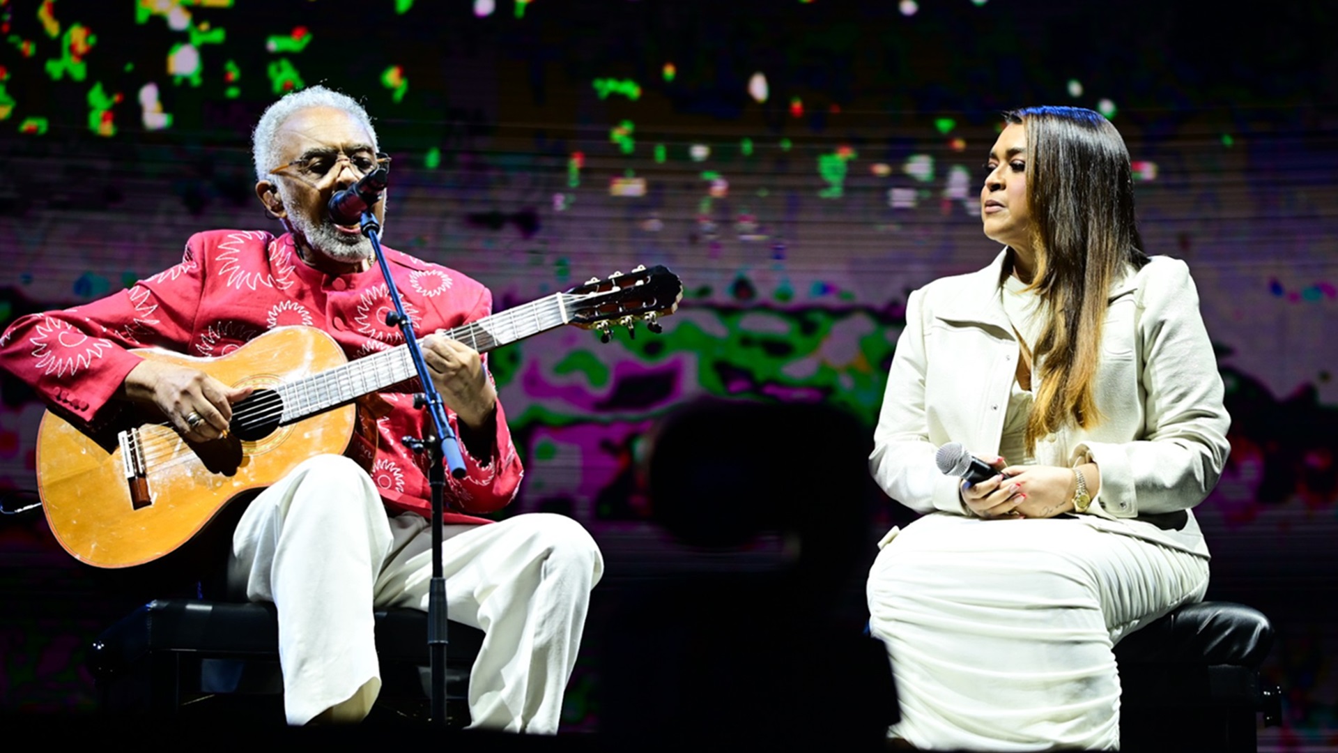 Preta Gil canta ao lado de Gilberto Gil em show e emociona a mãe, Sandra Gadelha