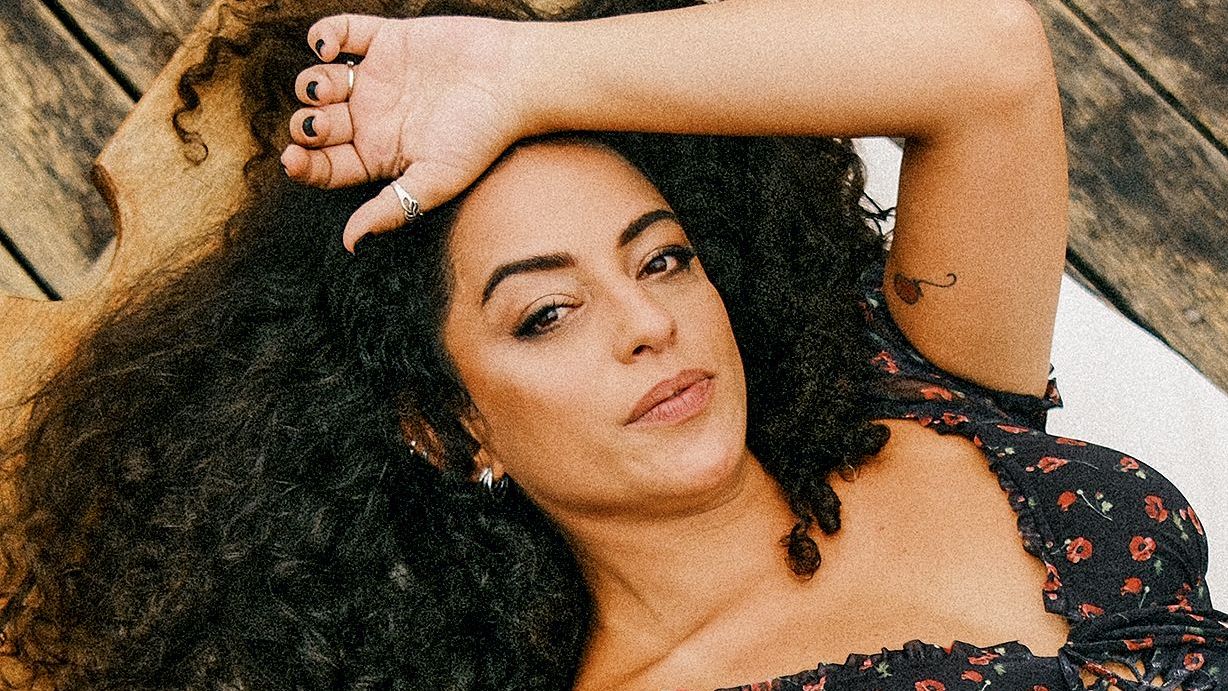 Atriz de Ainda Estou Aqui, Pri Helena exalta conquistas profissionais: ‘Momento lindo’