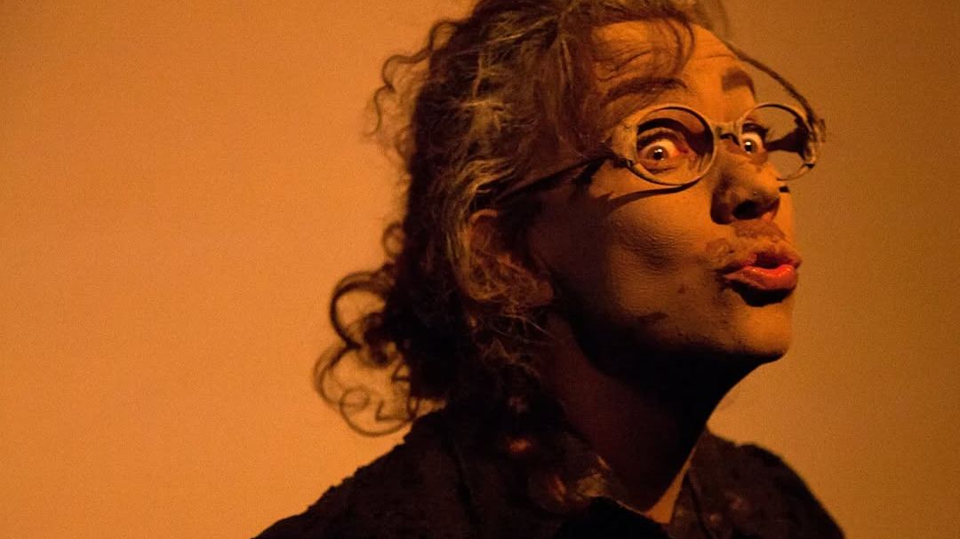 Ester Laccava leva história de vida pessoal para peça sobre feminismo: ‘Precisei me tornar forte’