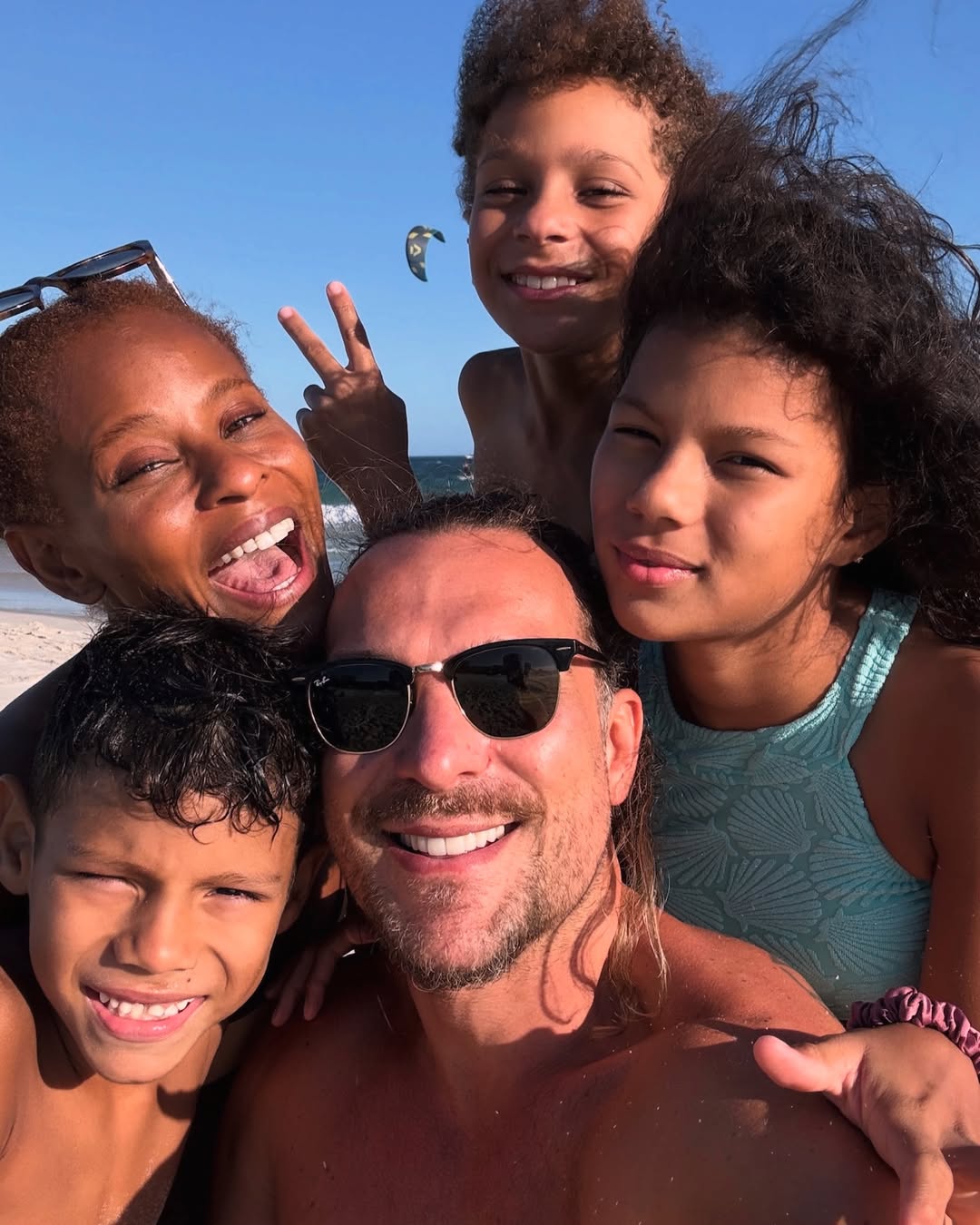 Aline Wirley curte praia com a família - Foto: Reprodução/Instagram