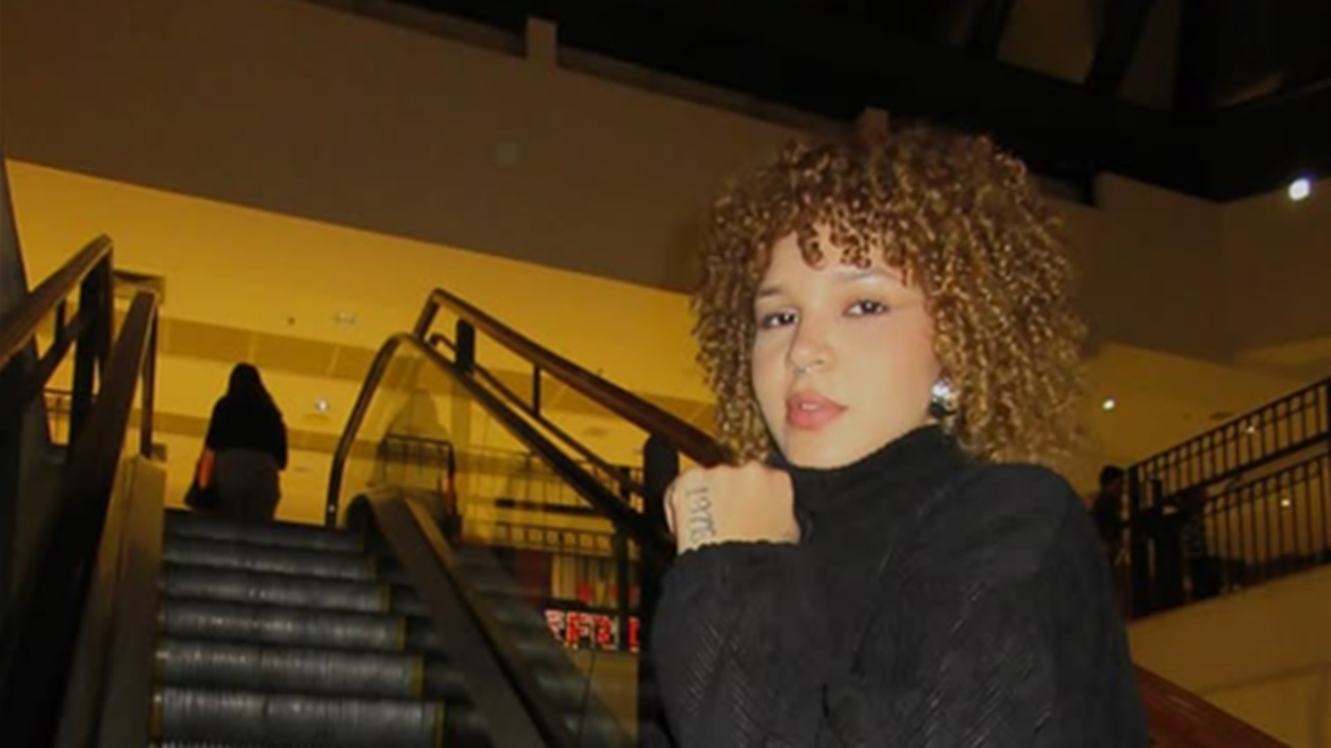 Filha de Simony, Aysha Benelli mostra o antes e depois após ganhar 10 kg de massa magra