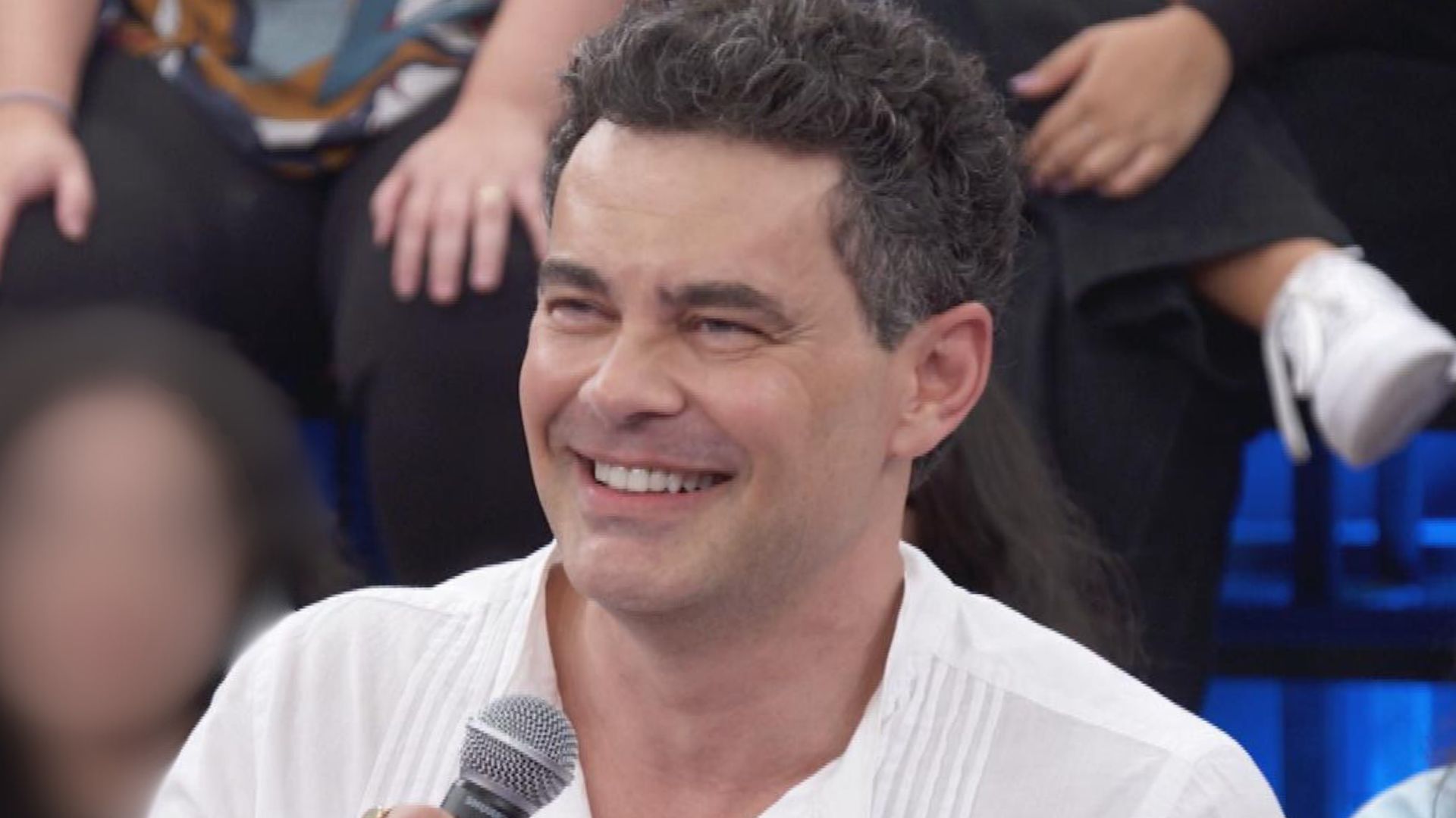 Carmo Dalla Vecchia recusa novela internacional por filho: ‘Nesse momento sou dele’
