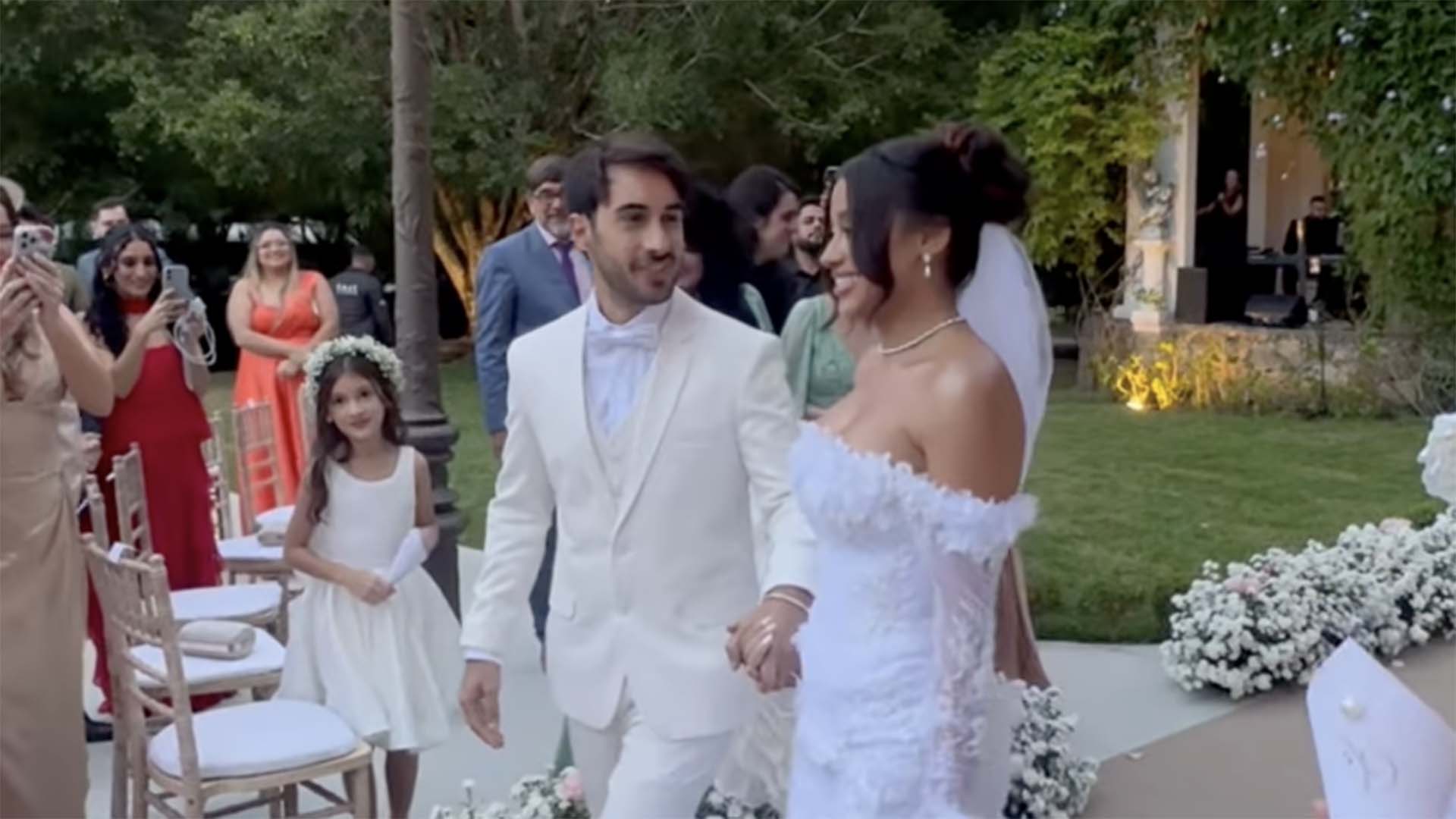 Diogo Melim e Nanda Caroll se casam em cerimônia ao ar livre