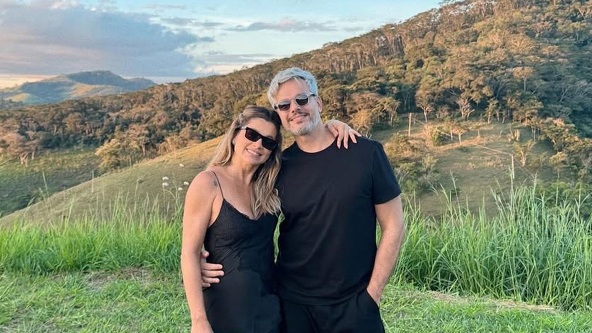 Flávia Alessandra se declara para Otaviano Costa em aniversário: ‘Te amo’