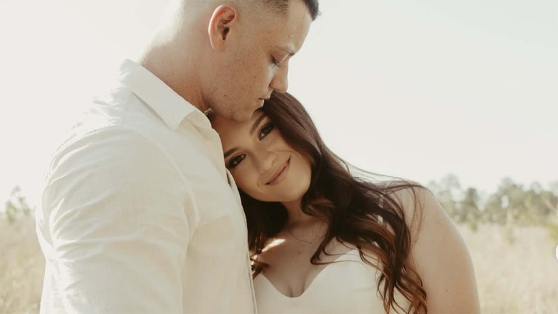 Filha de Gugu Liberato faz ensaio pré-wedding com o noivo