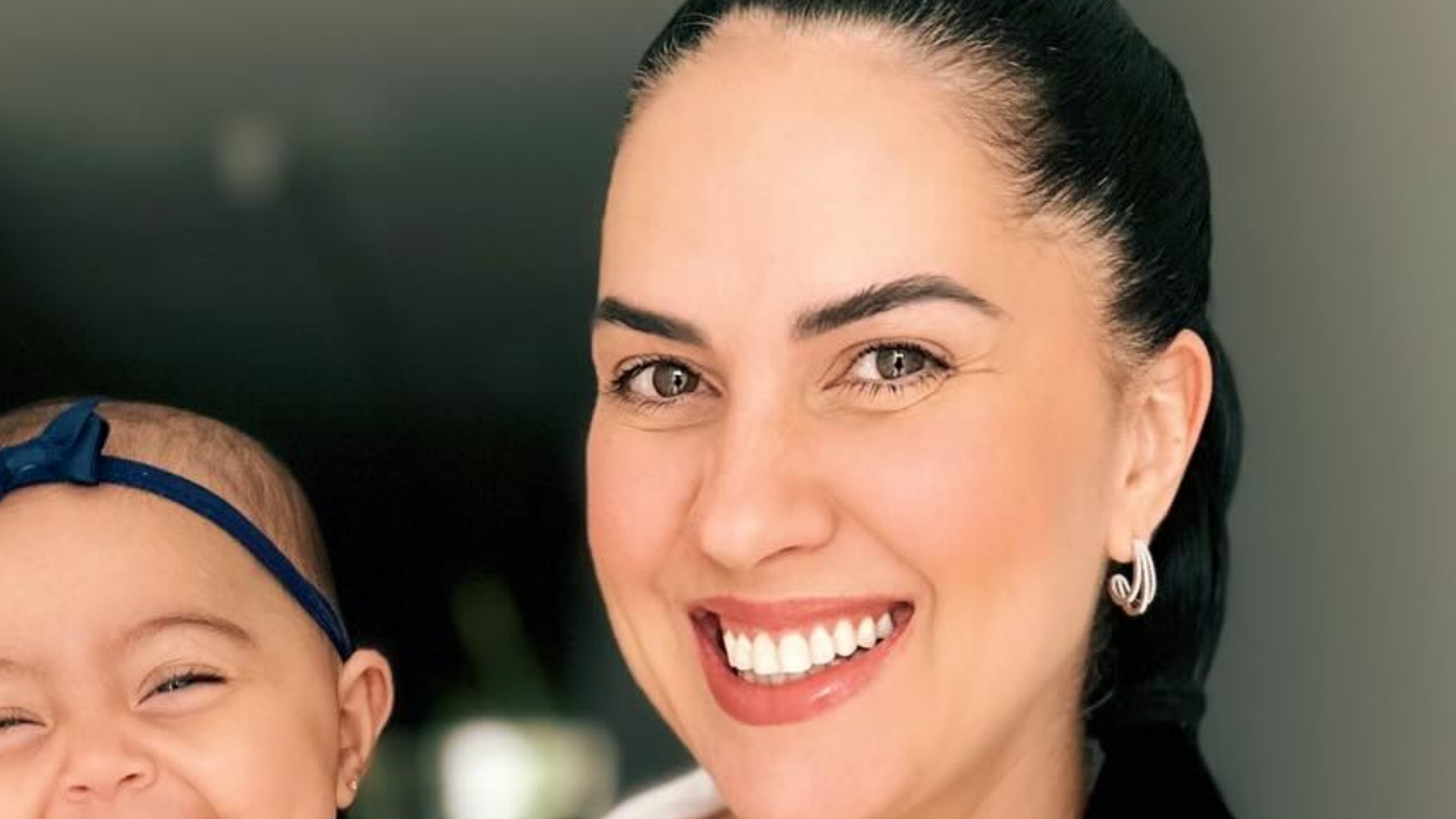 Graciele Lacerda encanta ao mostrar a filha sorridente: ‘Perfeição’