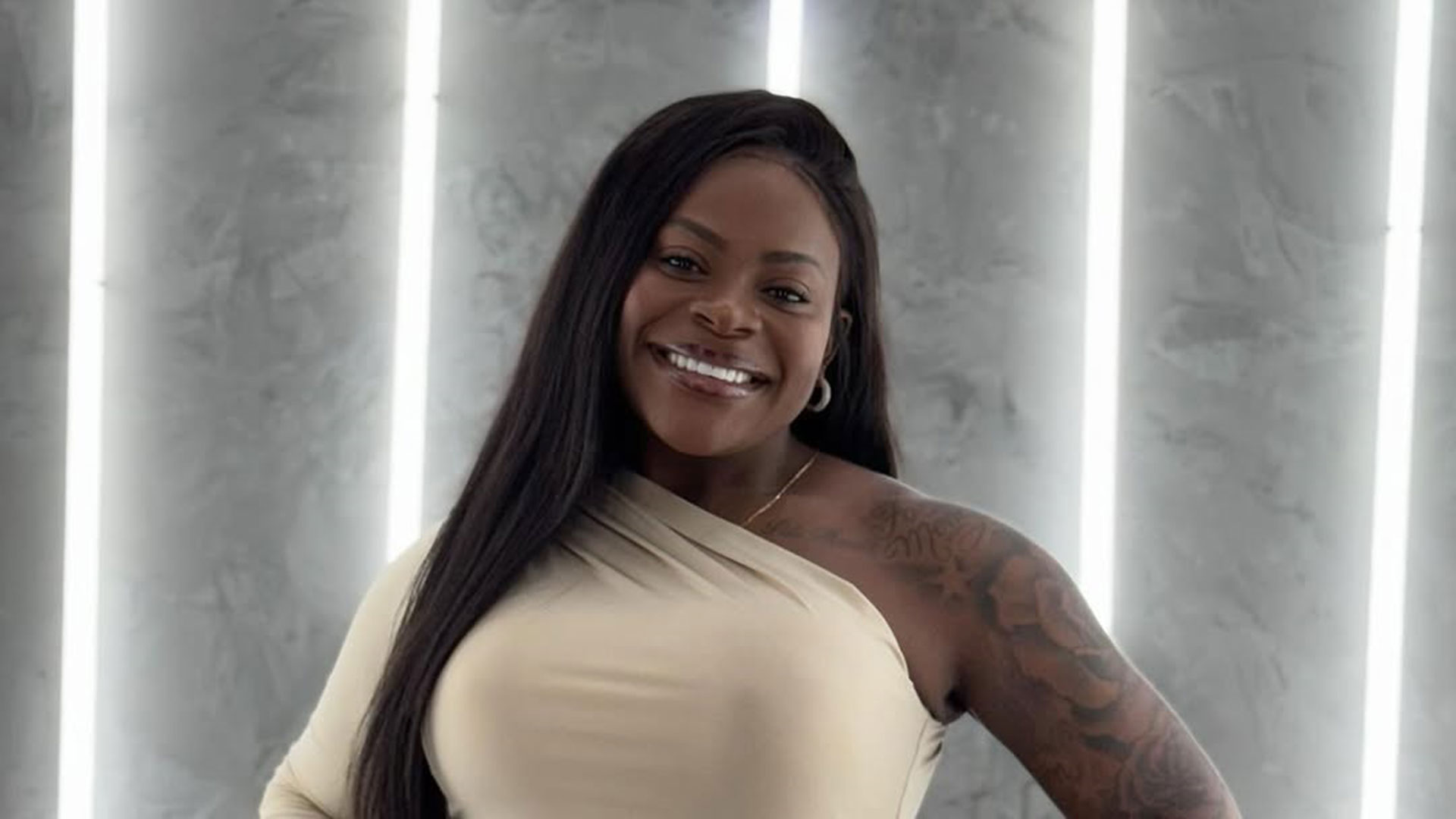 Jojo Todynho impressiona com boa forma em vestido justo