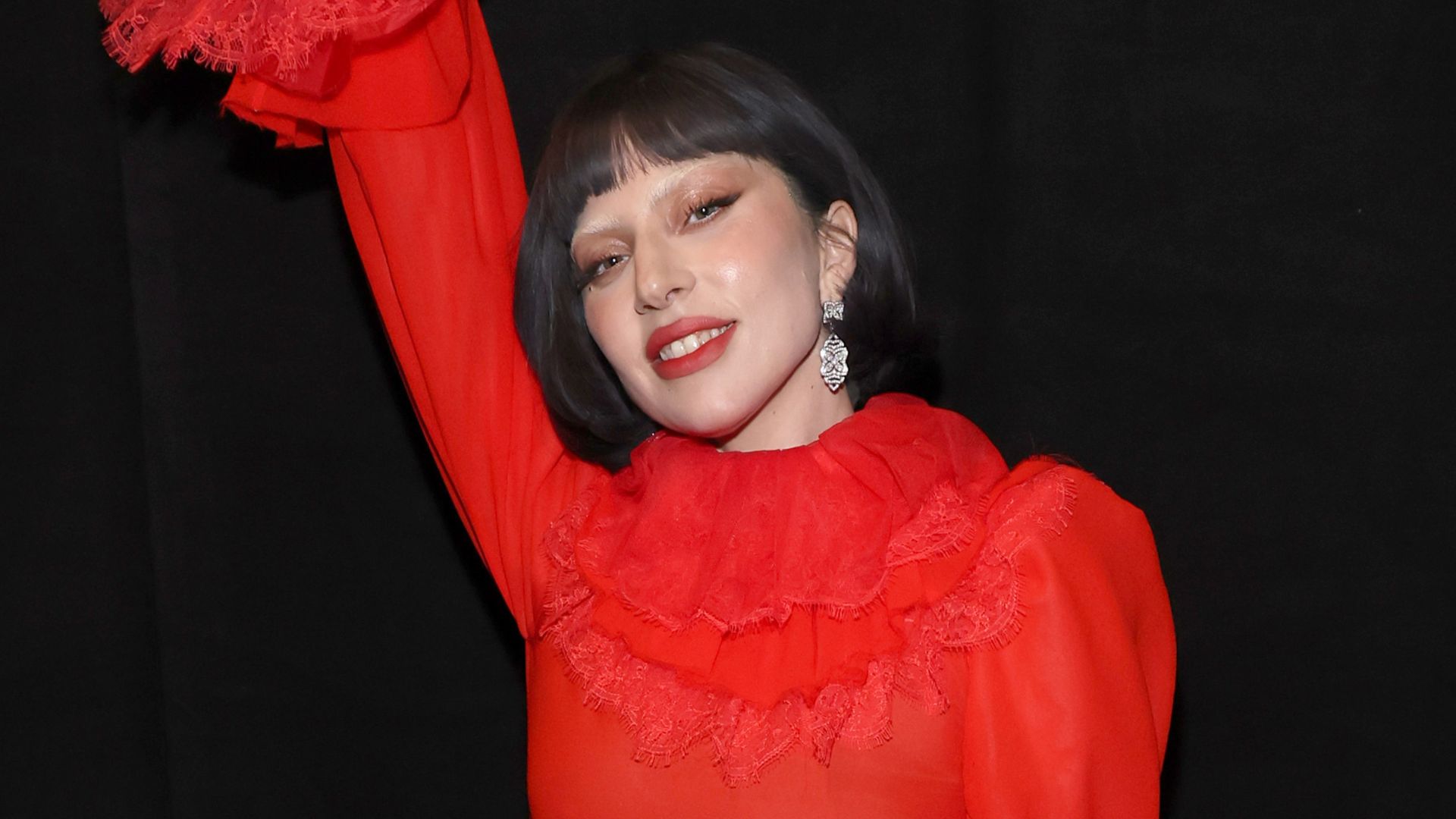 Psicólogo analisa devoção de fãs por celebridades após chegada de Lady Gaga: “Servem como guias”