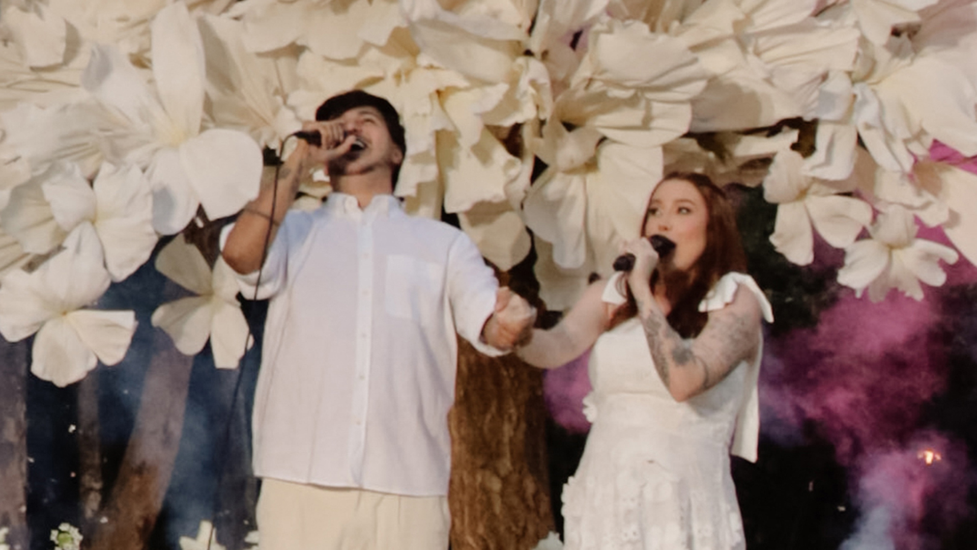 Menino ou menina? Cantora gospel Julliany Souza faz chá revelação dos gêmeos