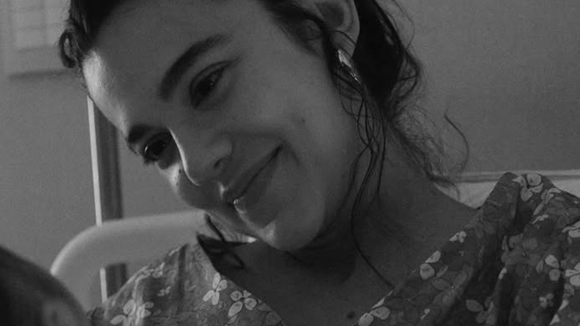 Manu Gavassi encanta em nova foto com a filha: ‘Presente divino’