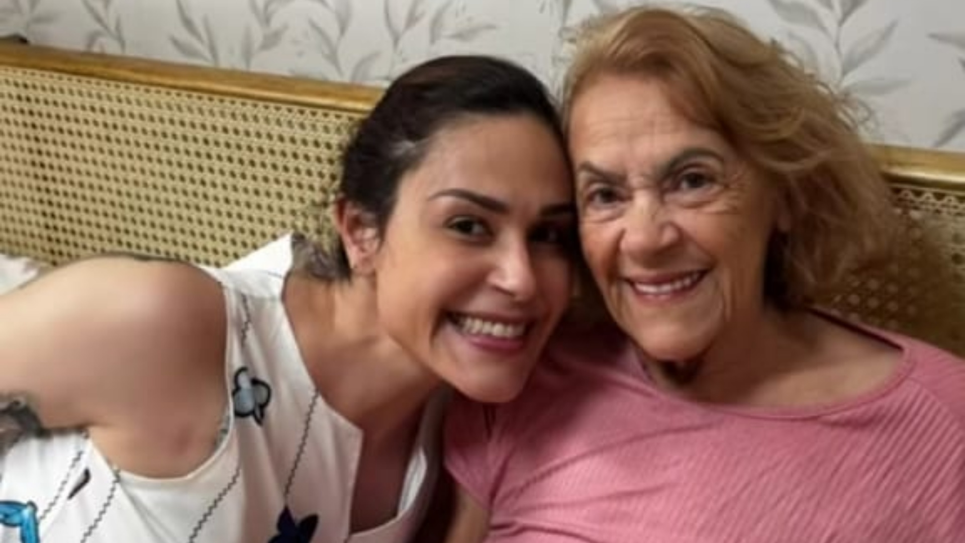 Nadja Haddad encanta ao comemorar o aniversário da mãe: ‘Sempre juntas’
