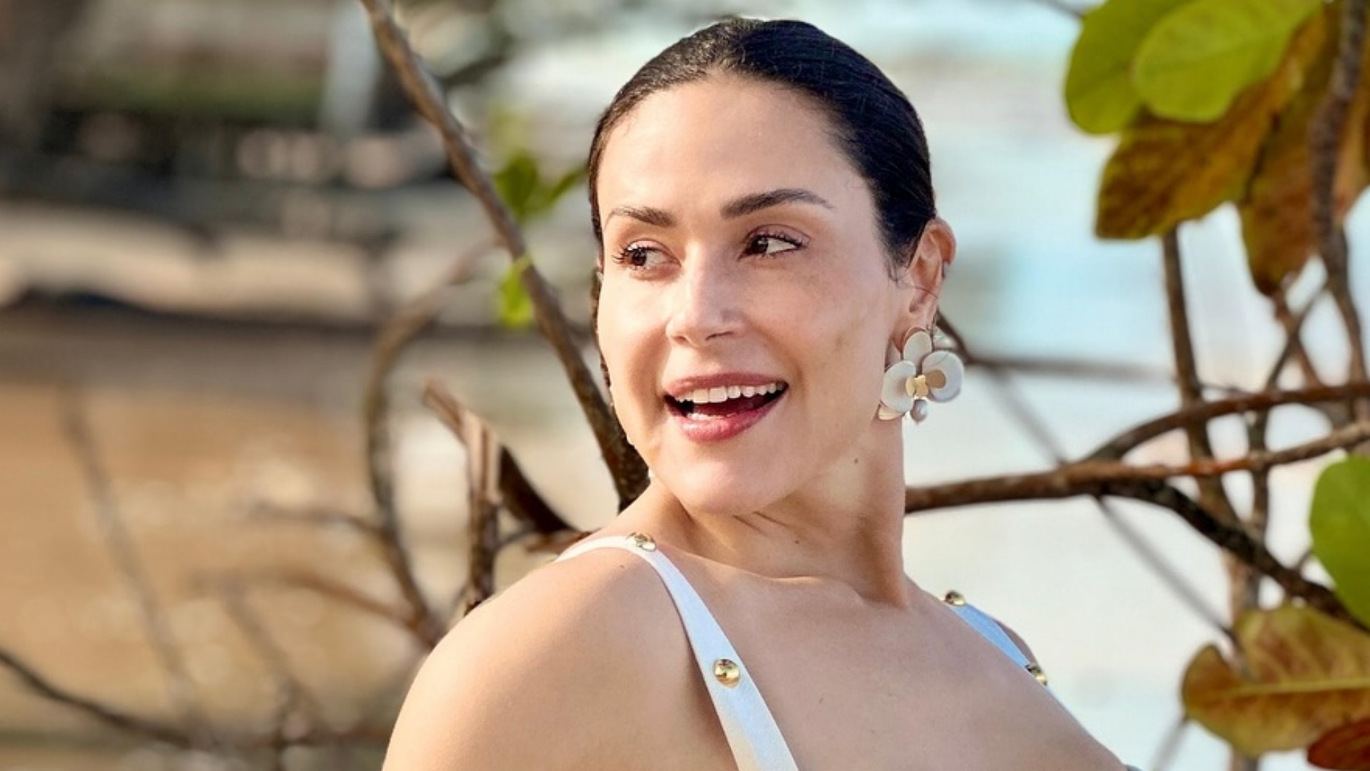 Nadja Haddad impressiona ao exibir corpo escultural na Bahia: ‘Perfeita’