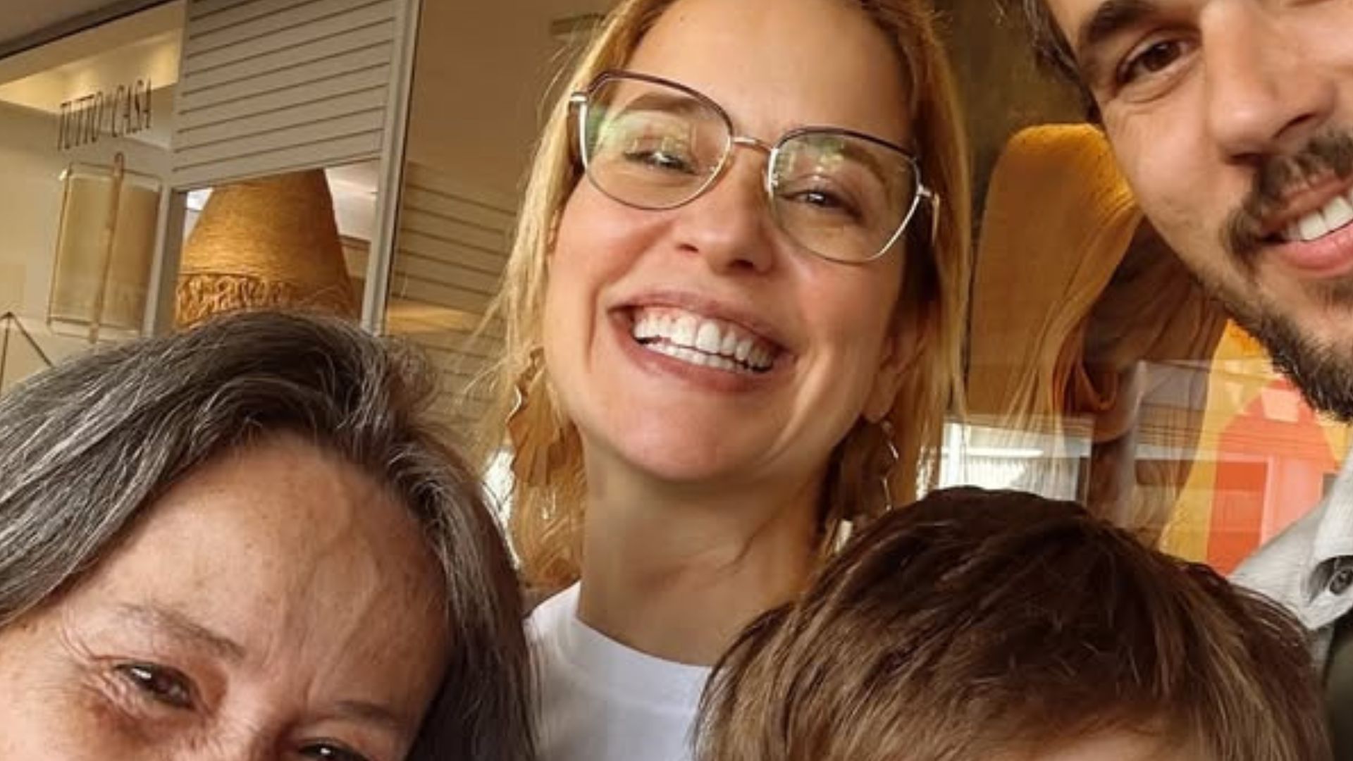 Palomma Duarte chama atenção com fotos em família: ‘Recheada de amor’