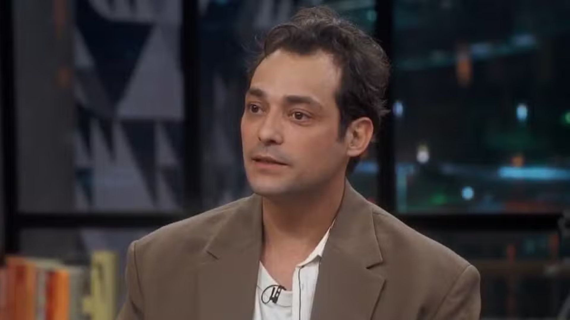 Psiquiatra alerta Eduardo Sterblitch sobre busca de tratamento diário: ‘Crise aguda’