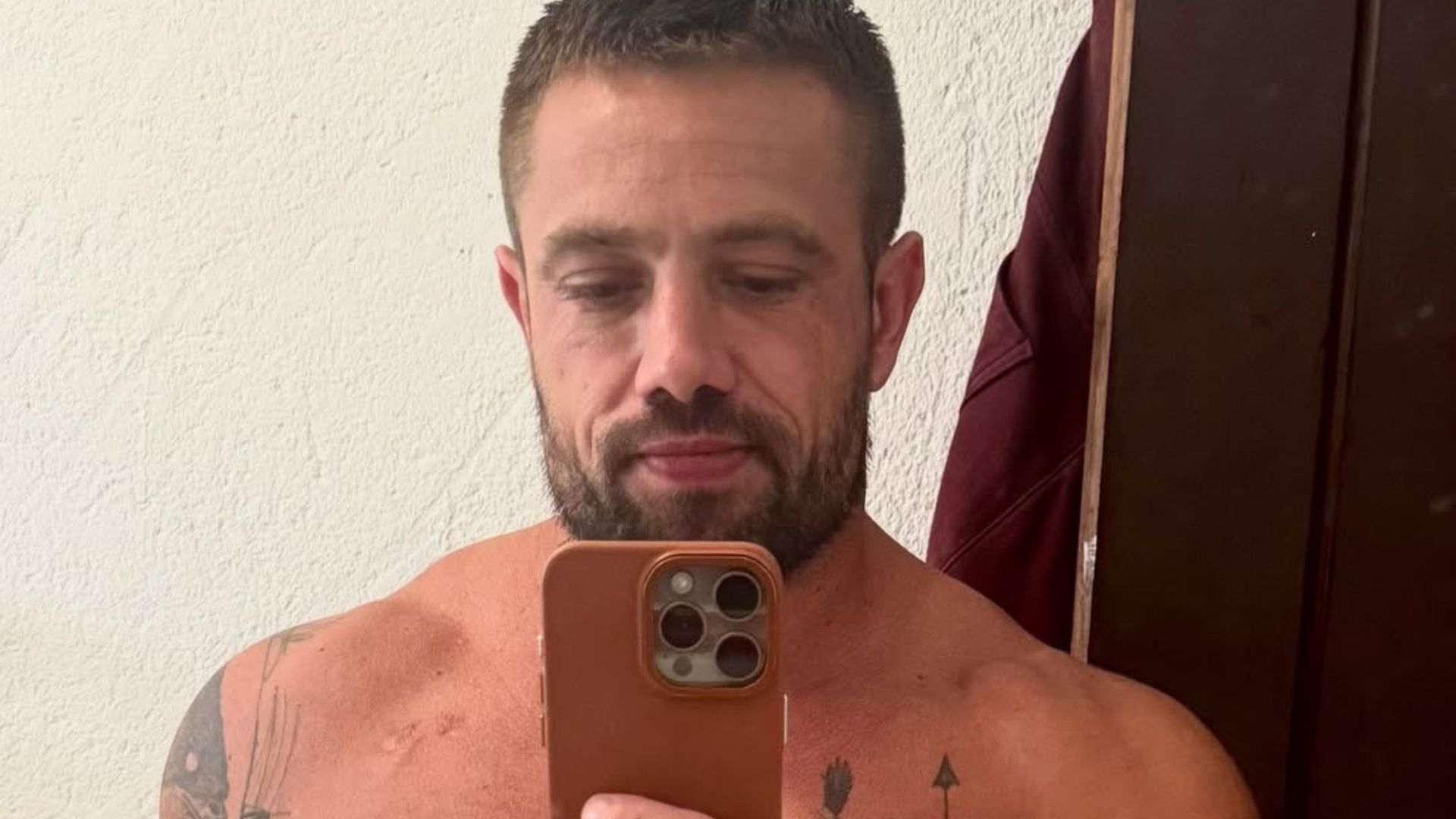Rafael Cardoso posta reflexão com indiretas: ‘Amar é remar junto’