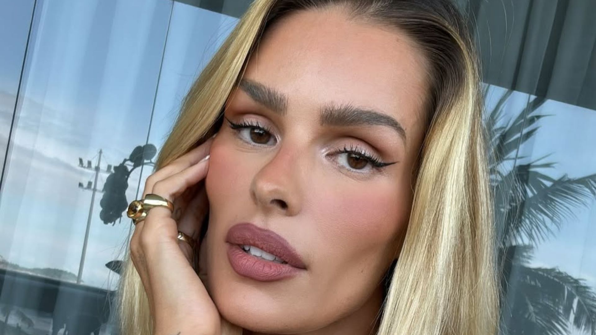 Após perda de peso, Yasmin Brunet exibe a nova silhueta e treino pesado