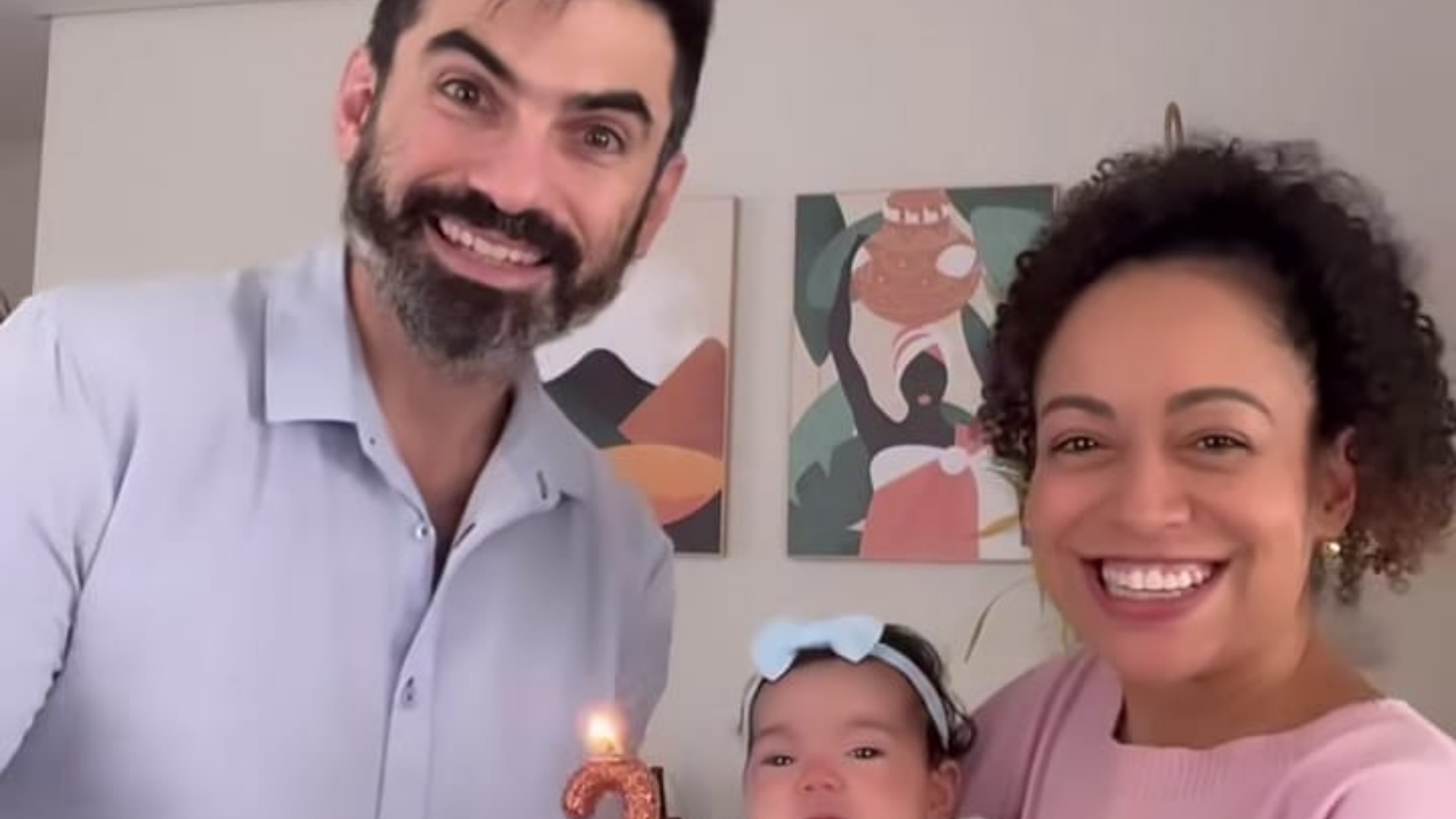 Aretha Oliveira mostra celebração intimista no mesversário da filha