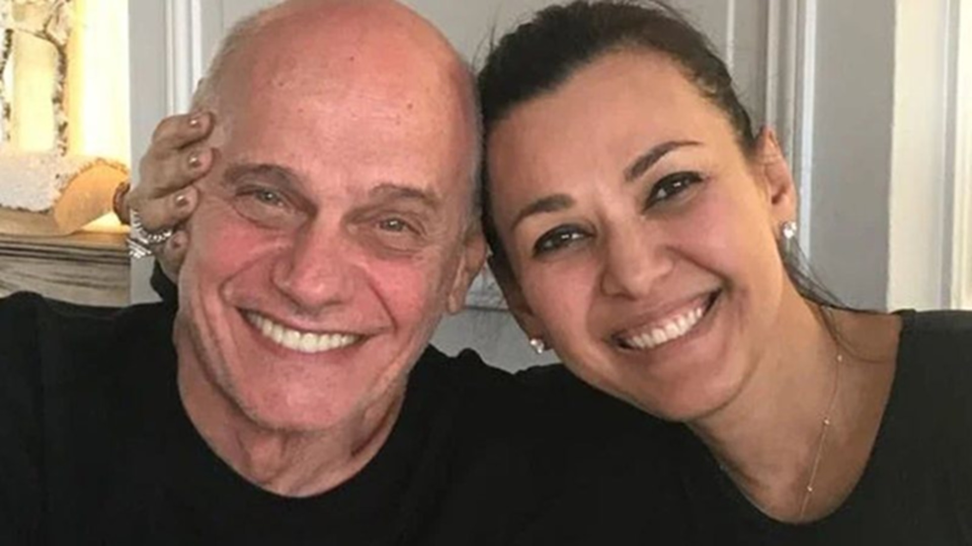 Viúva de Ricardo Boechat conta como pede ajuda ao marido para criar filhas: ‘Hoje deu certo’