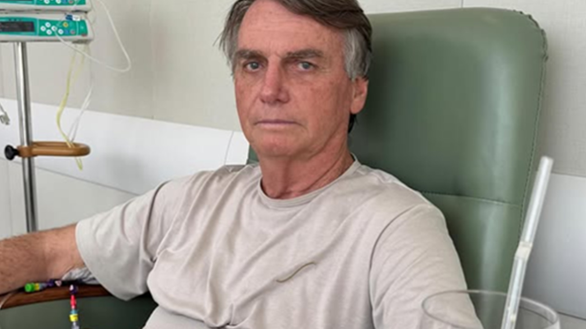 Jair Bolsonaro passa mal durante agenda em Goiânia e volta para Brasília