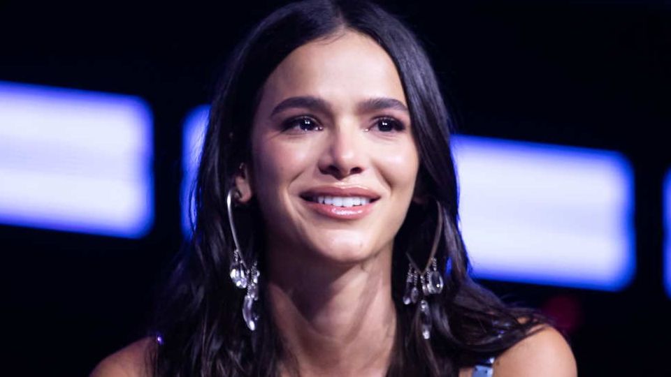 Médica alerta sobre diagnóstico de Bruna Marquezine: ‘Cuidado é essencial’