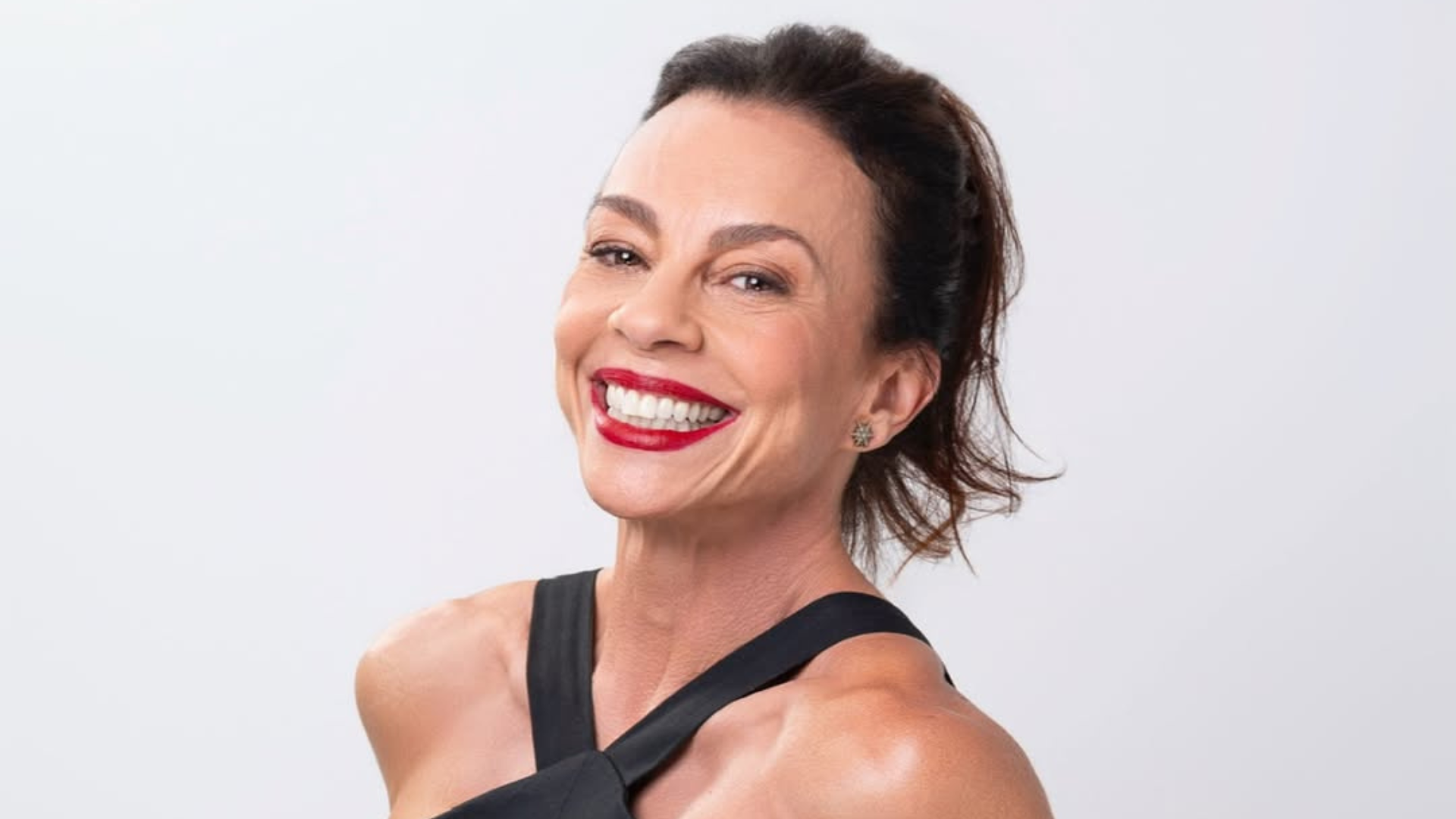 Carla Marins celebra retorno à Globo em novela de Aguinaldo Silva: ‘Parceria de sucesso’